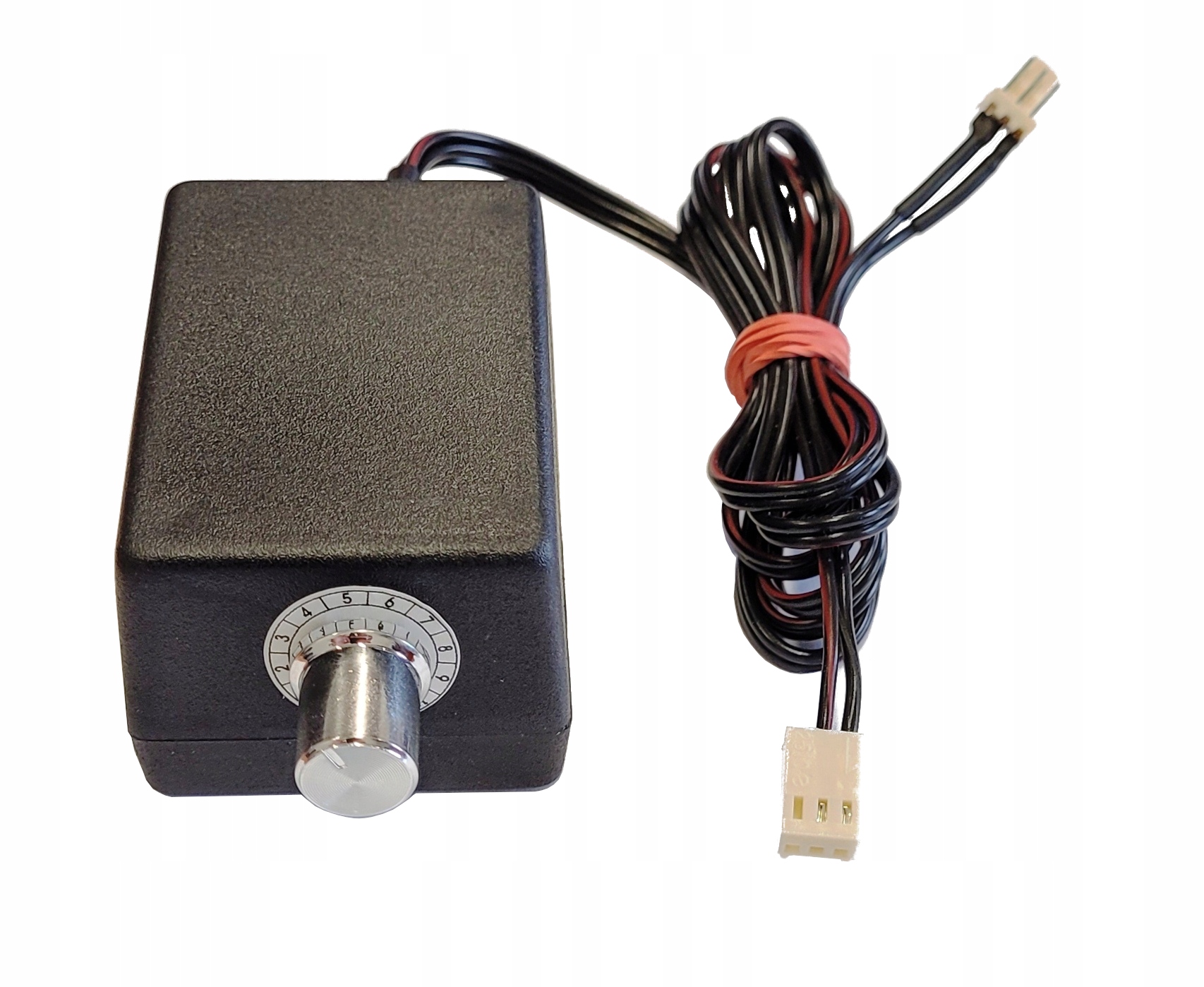 

Regulator obrotów wentylatora 12V wtyczka 3pin