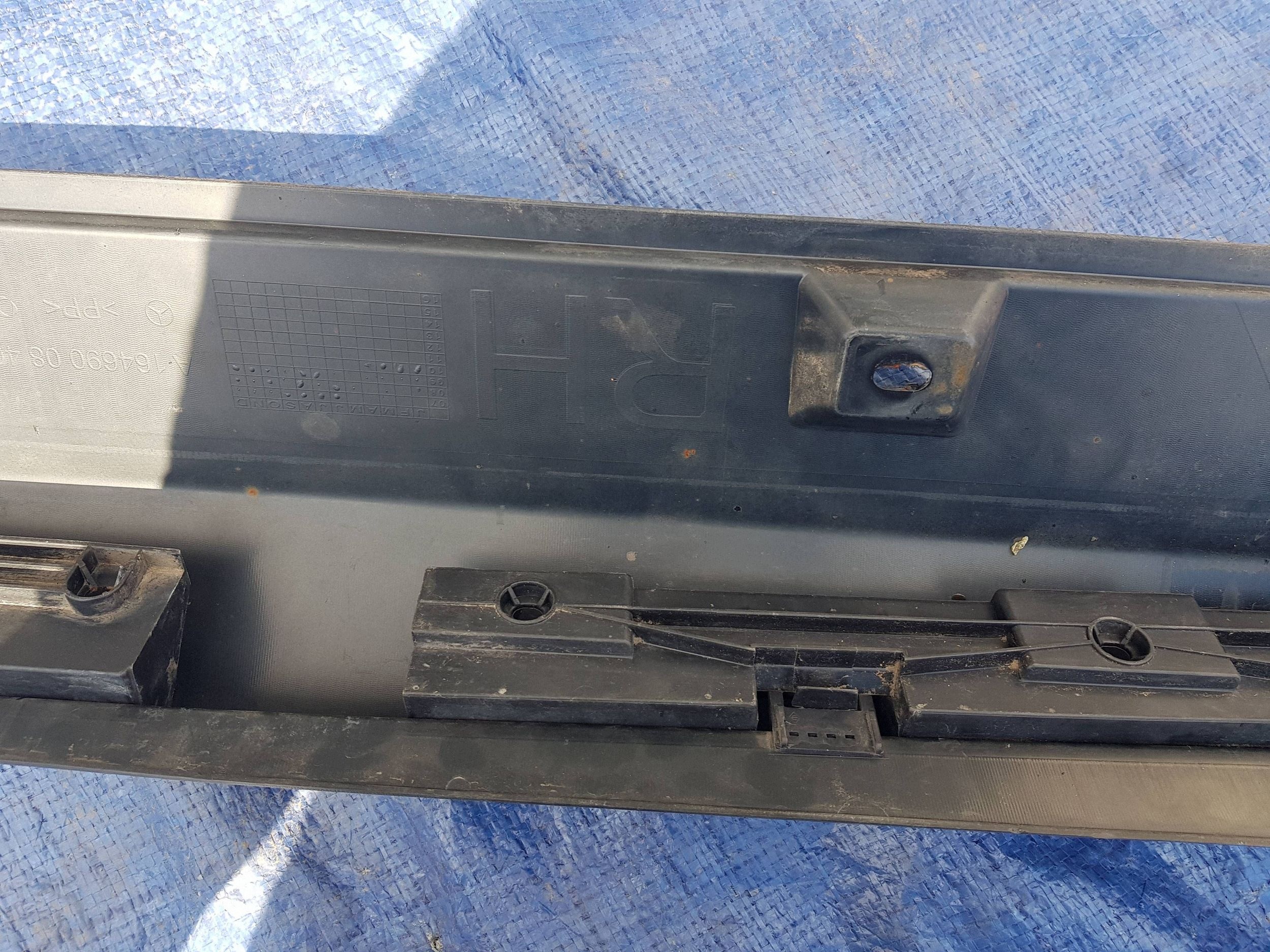moulding threshold right side threshold Mercedes ML W164 1646900840