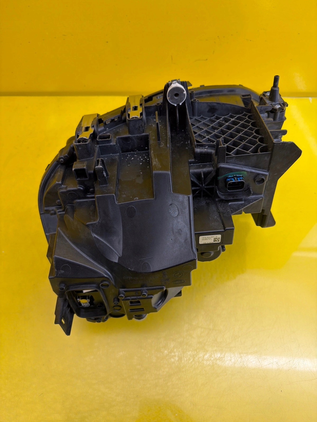 feu droit BMW 2 G42 M2 G87 Full Led 8083636-07 Black Shadow