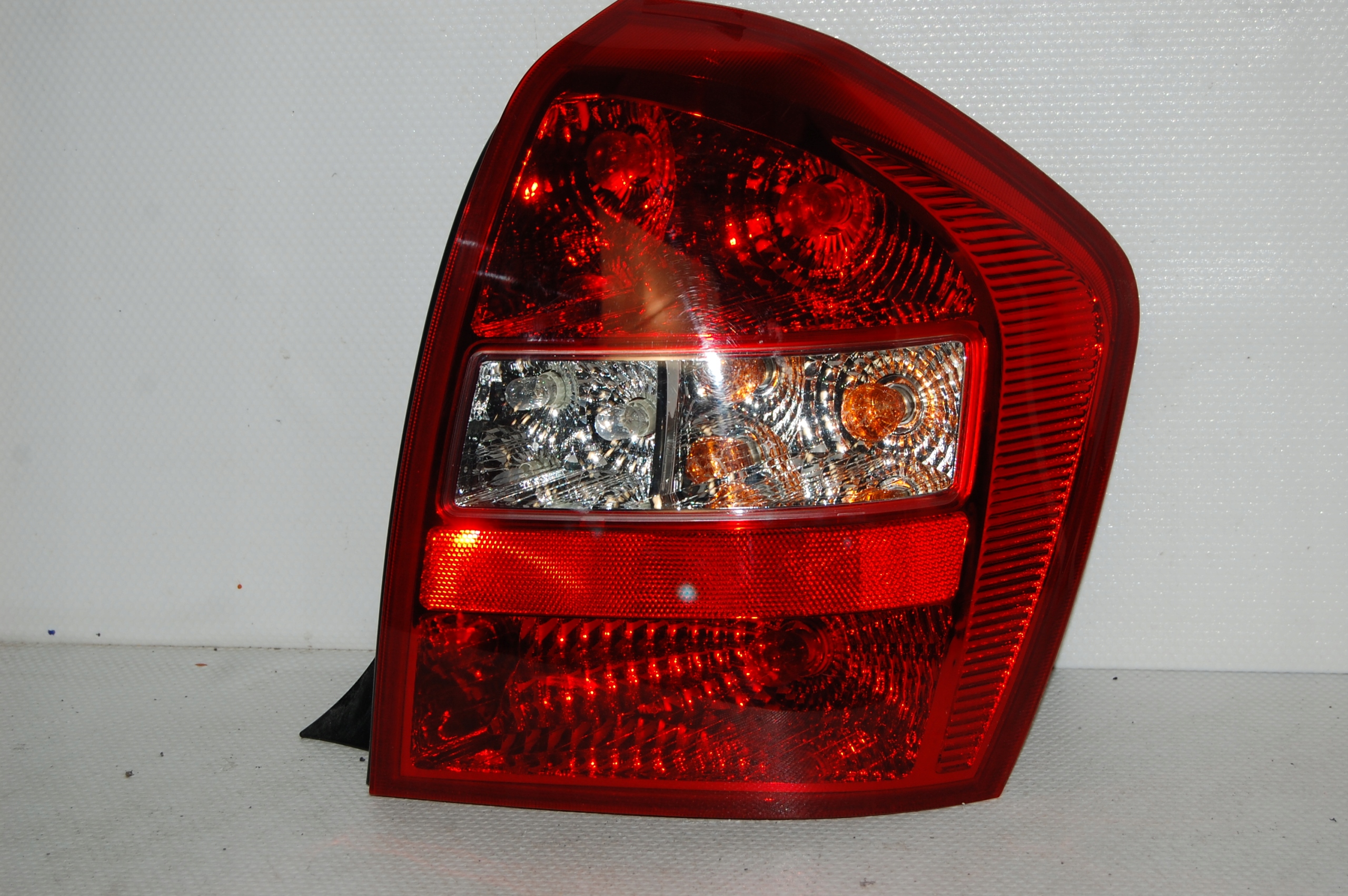 KIA CERATO ХЭТЧБЕК 04-06 ФАРА ПРАВА 92402-2f2