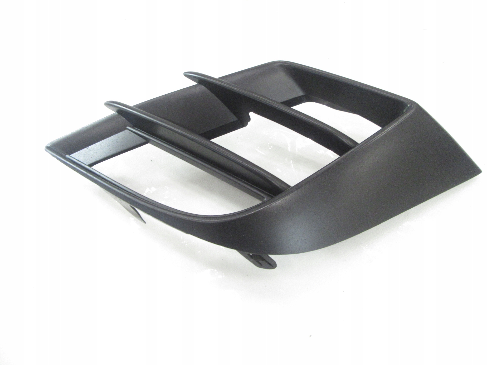 grid of a bumper cover spoiler Mazda 3 BL bbp8-50c21 LH