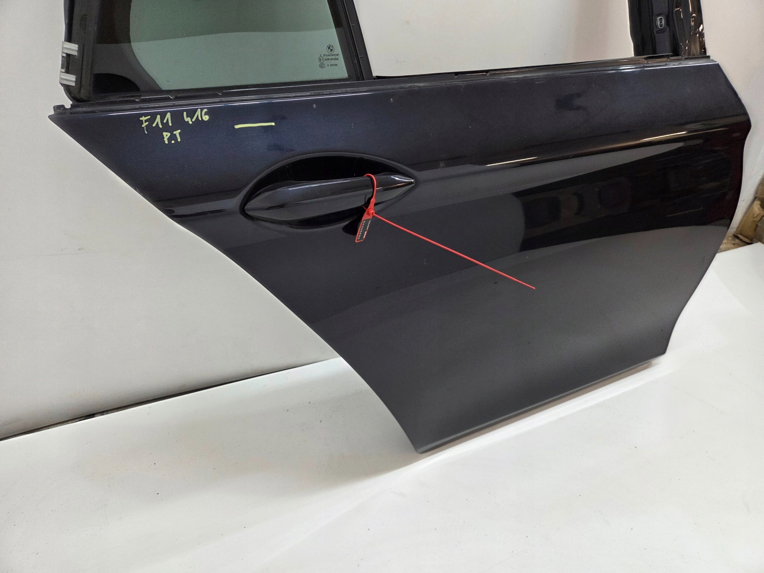 door right rear. BMW F11 416