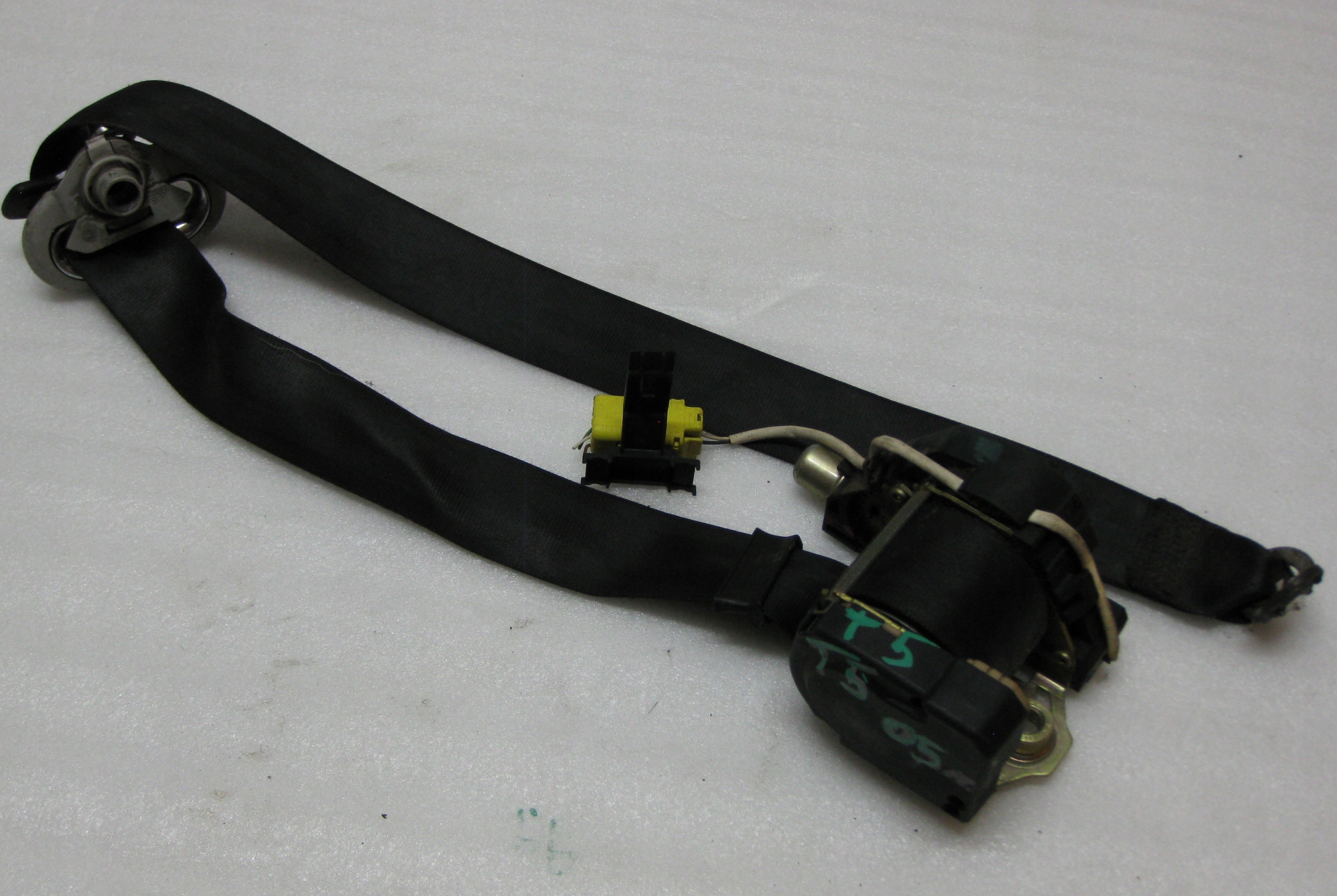 VW TRANSPORTER T5 tension belt safety right front 7H0857806F