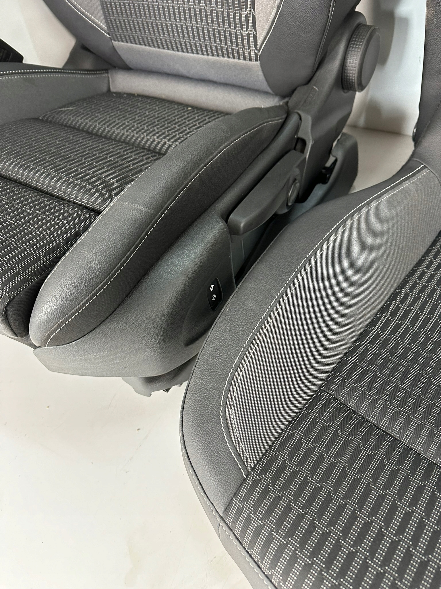 OPEL ASTRA K V Sitze KOMPLET EUROPA