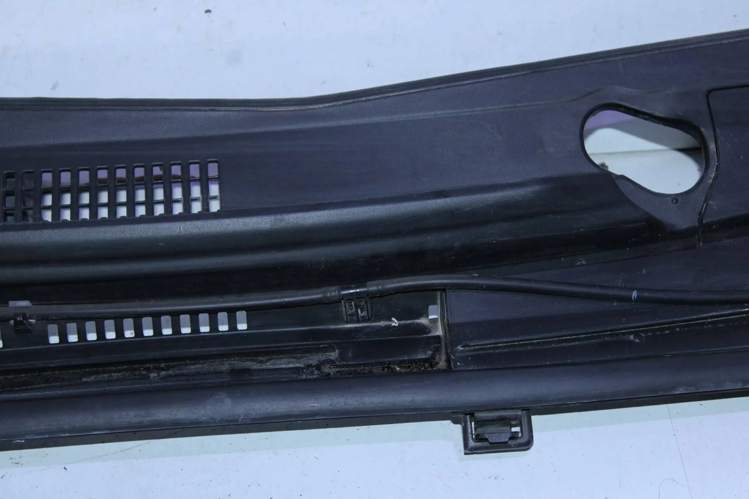 PODSZYBIE PLASTIKOWE TOYOTA YARIS III LIFT Producent części Toyota OE