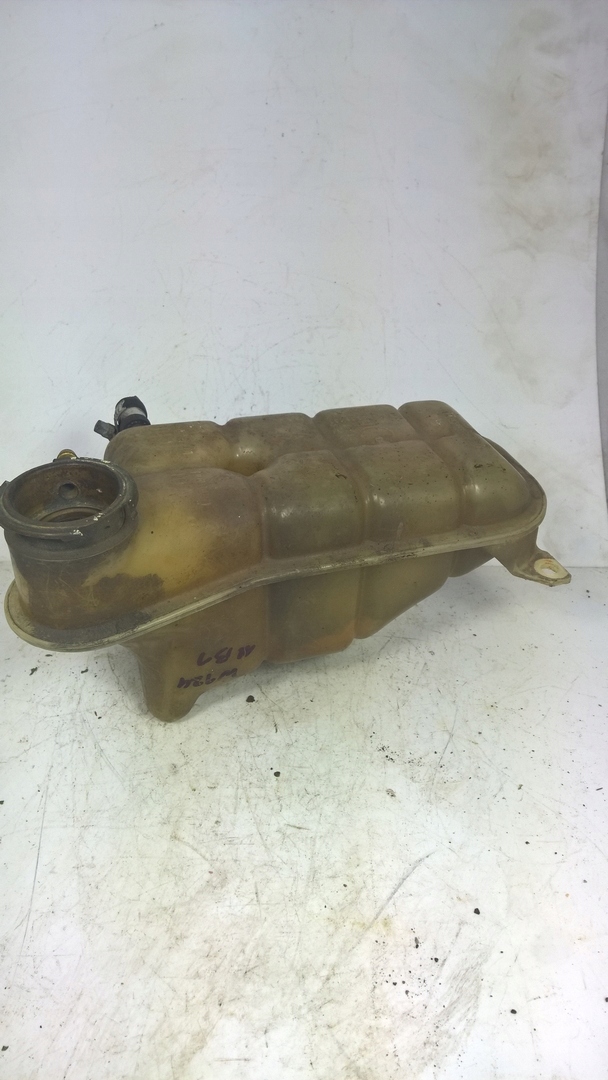 water tank MERCEDES W124 MERCEDES