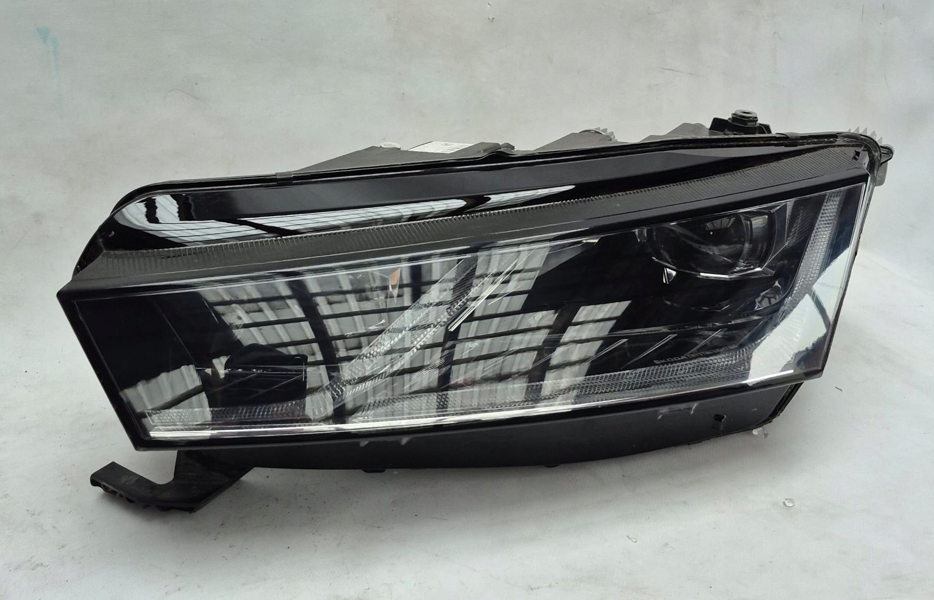 SKODA OCTAVIA IV 4 5E4 20- FULL LED light left front front 5E4941015B