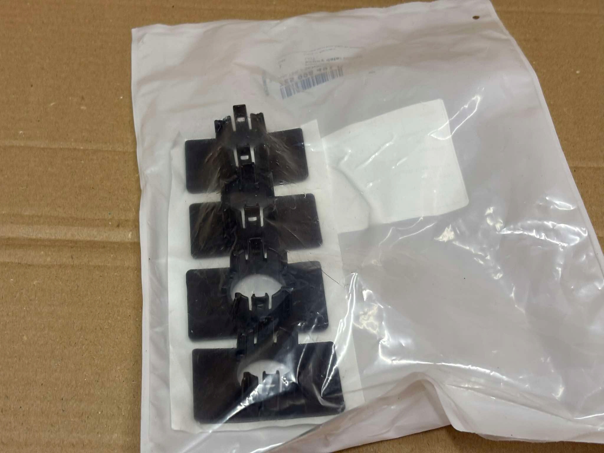 Halter CZUJNIKOW Parken VW T5 T6 7E5998491D KOMPLET