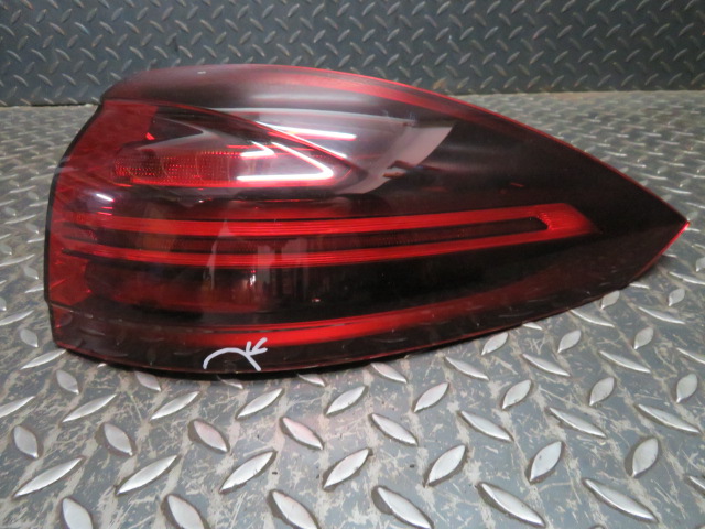 LAMPA PRAWY TYŁ PORSCHE CAYENNE 7P5945208N
