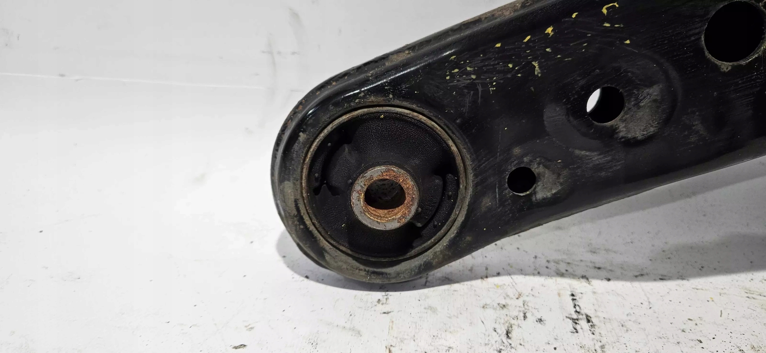 arm left front TOYOTA PRIUS III + plus 2009-15
