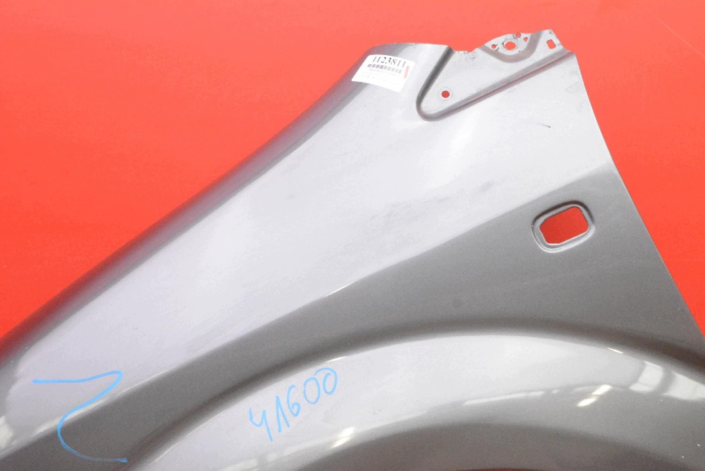 fender left front front 1C3 TOYOTA COROLLA VERSO 2 II 04-09