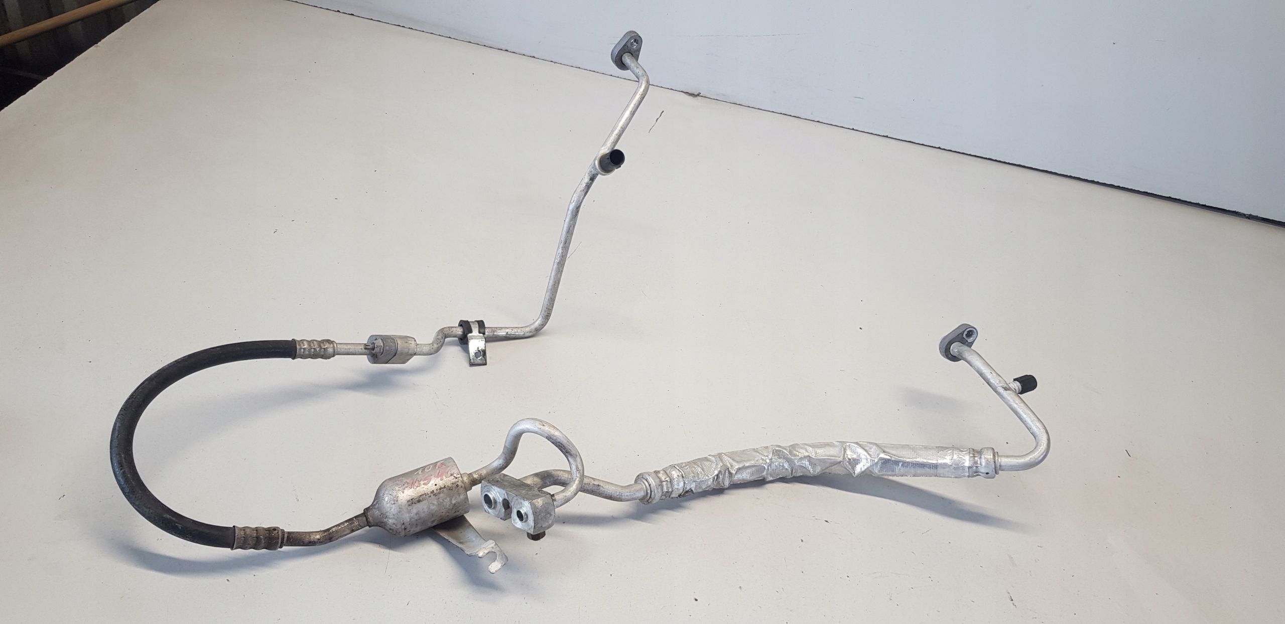 FORD MUSTANG 4.0 ТРУБКА КОНДИЦІОНЕРА AR33-19A734-AE