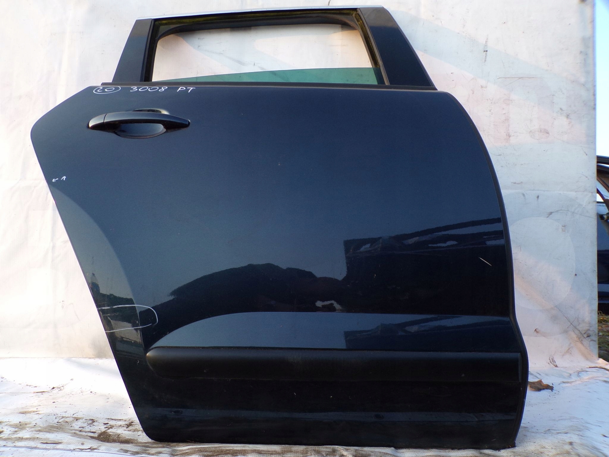 DRZWI PRAWY TYŁ PEUGEOT 3008 Strona zabudowy tył - prawa