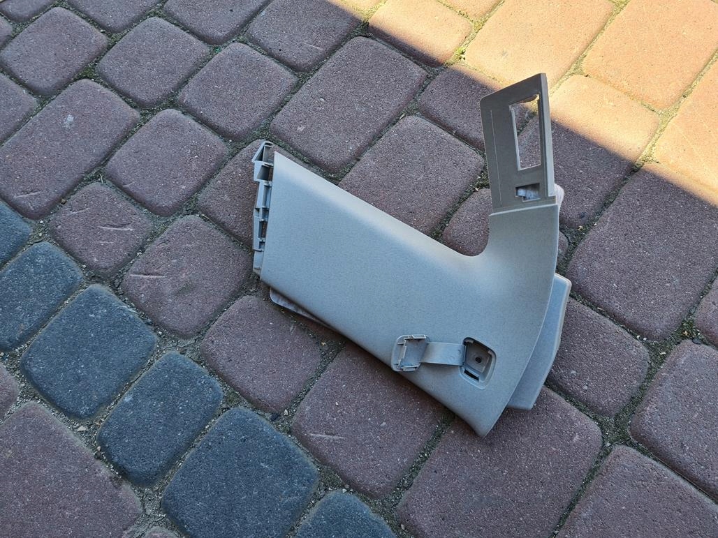 plastic pillar kombi Opel Insignia B 39157353