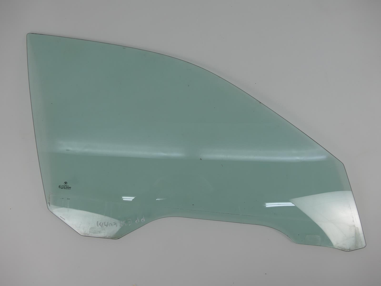 BMW E39 KOMBI SZYBA DRZWI PRAWY PRZÓD PRAWA