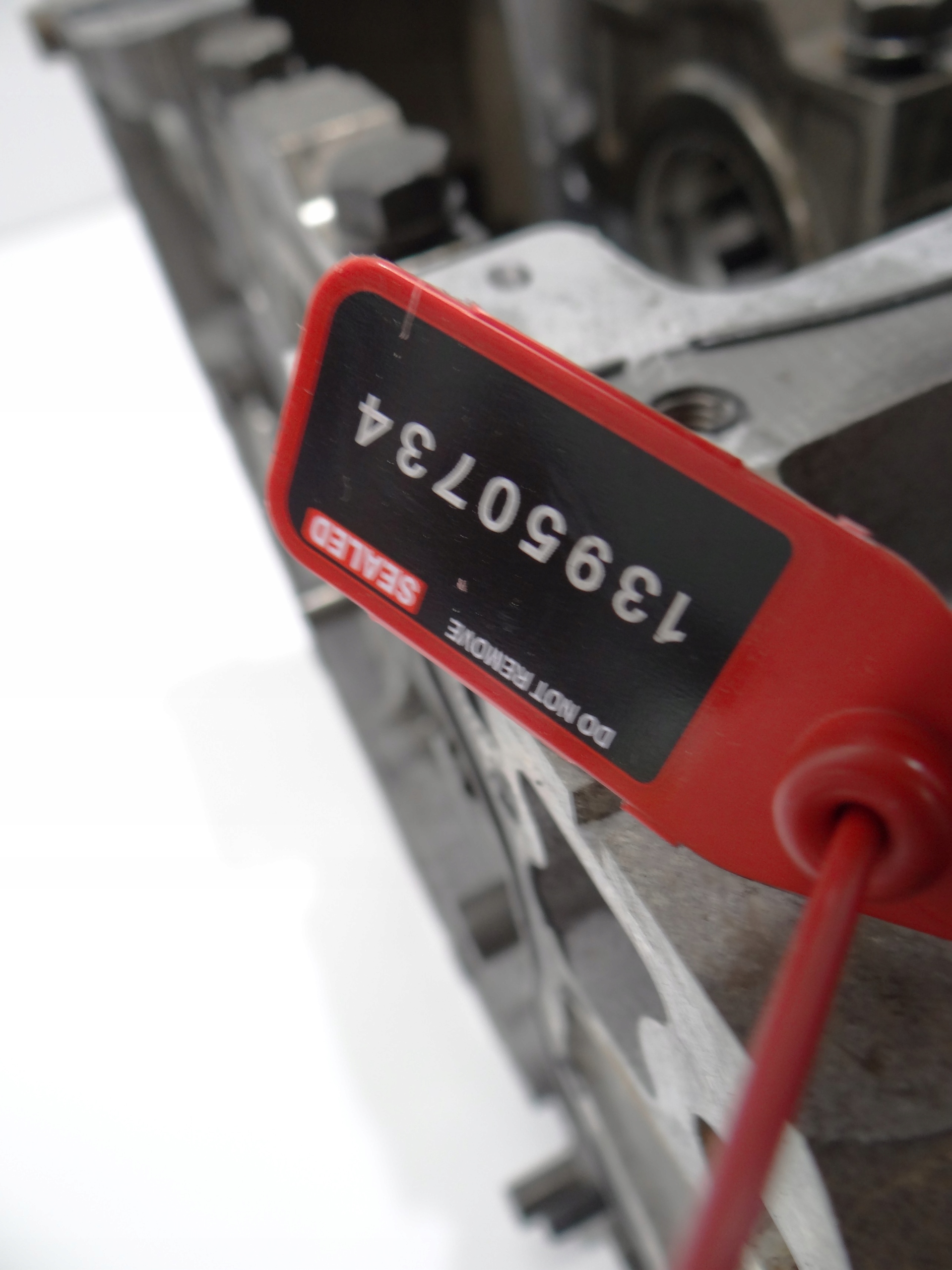 BLOK SILNIKA BMW X3 F25 N47D20C OE 7810596 Producent części BMW OE