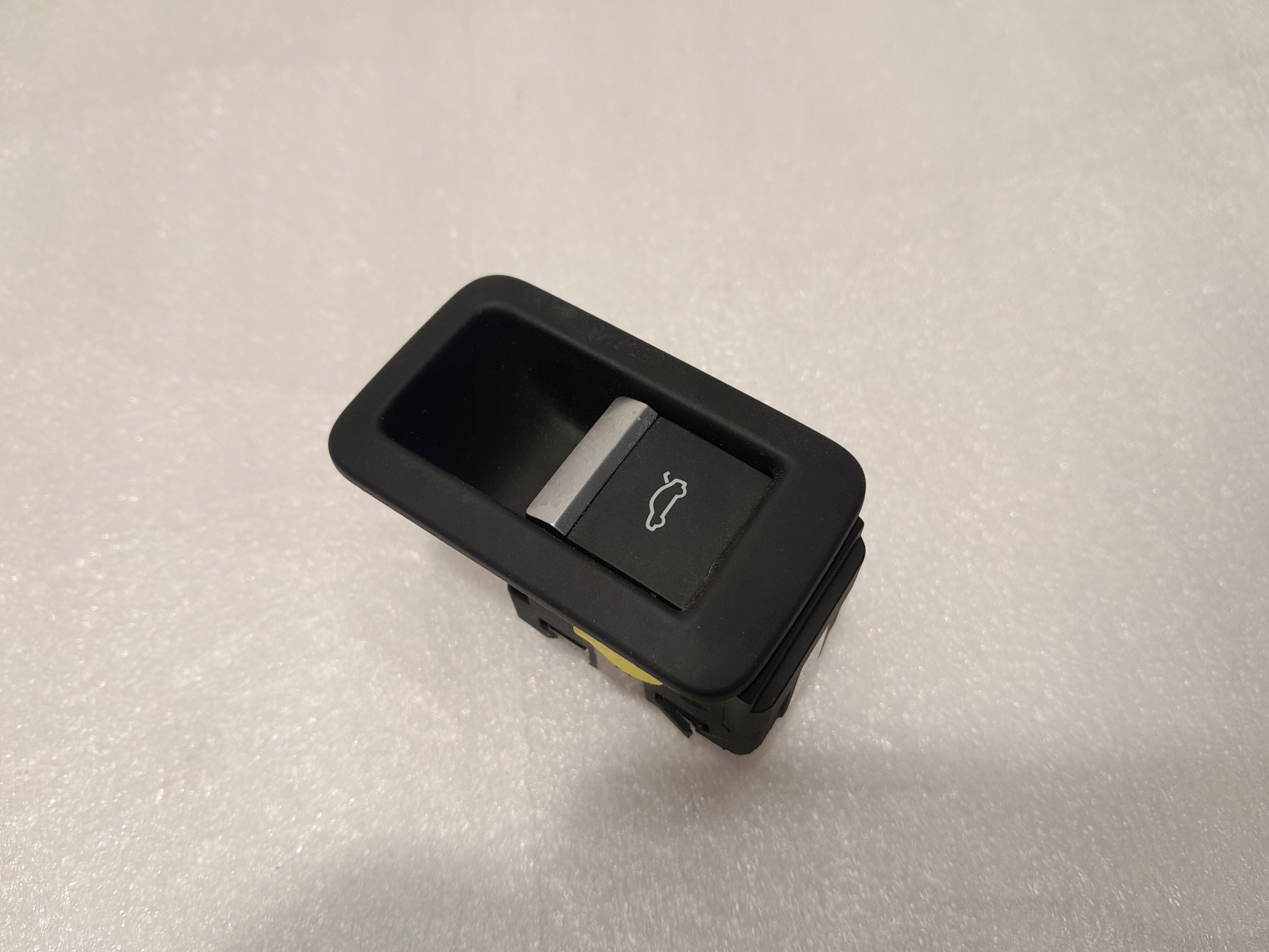 AUDI Q5 80A button opening control switch bonnet boot 4M0959831A
