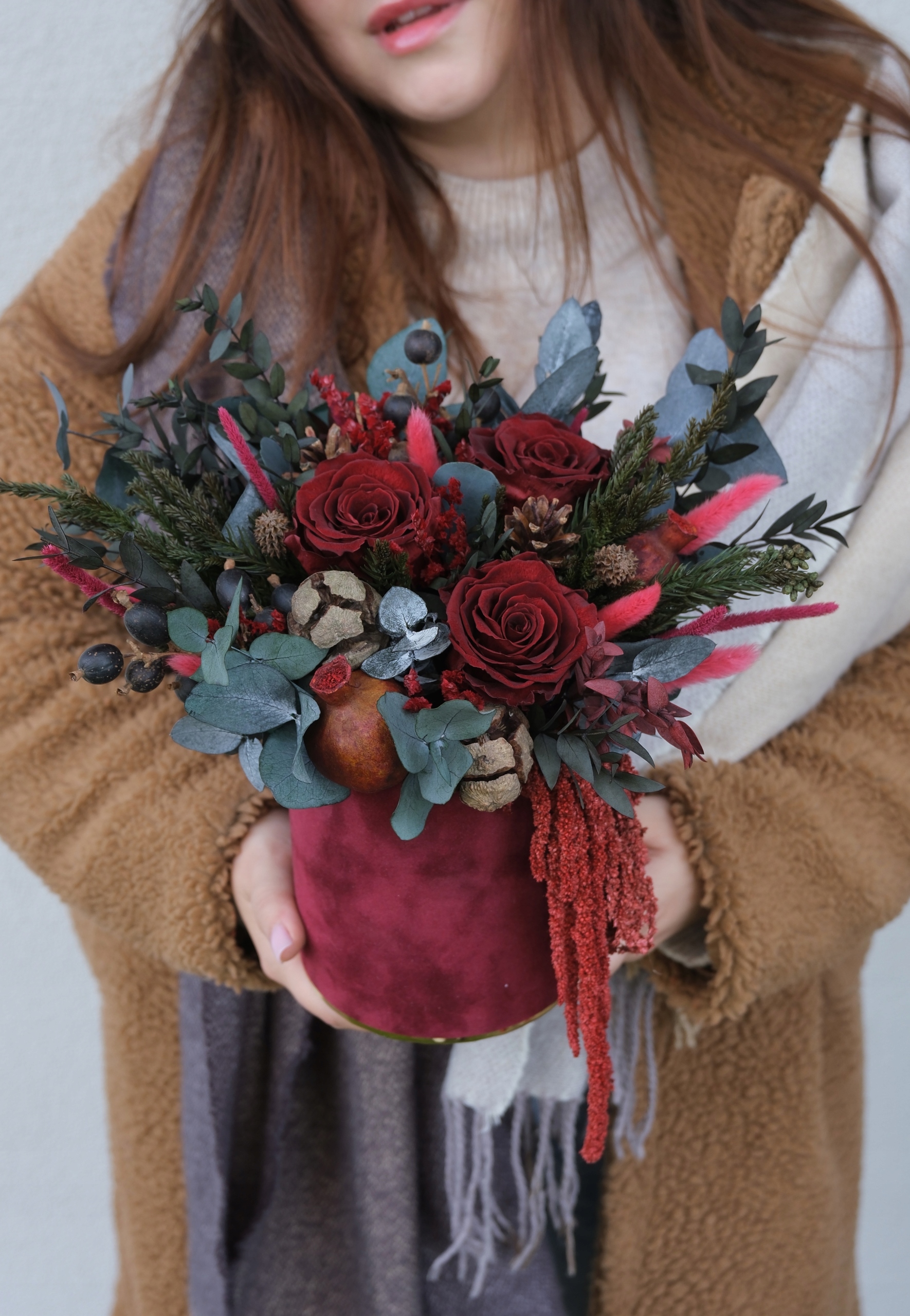 Flowerbox Burgundy zo sušených a stabilizovaných kvetov, flowerbox s ružami