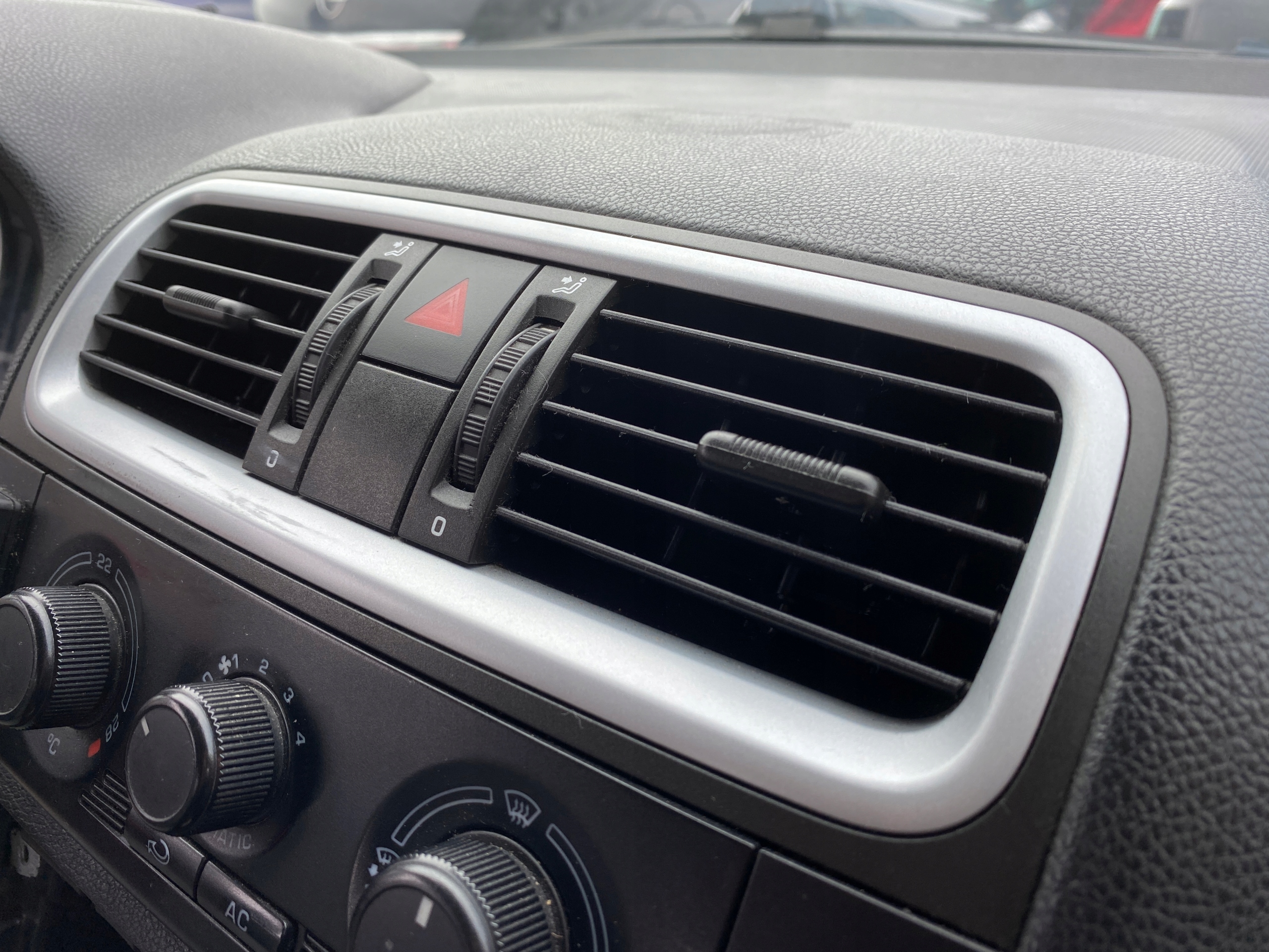 Skoda Fabia 2 II 07-14 grid air conditioning devices air central