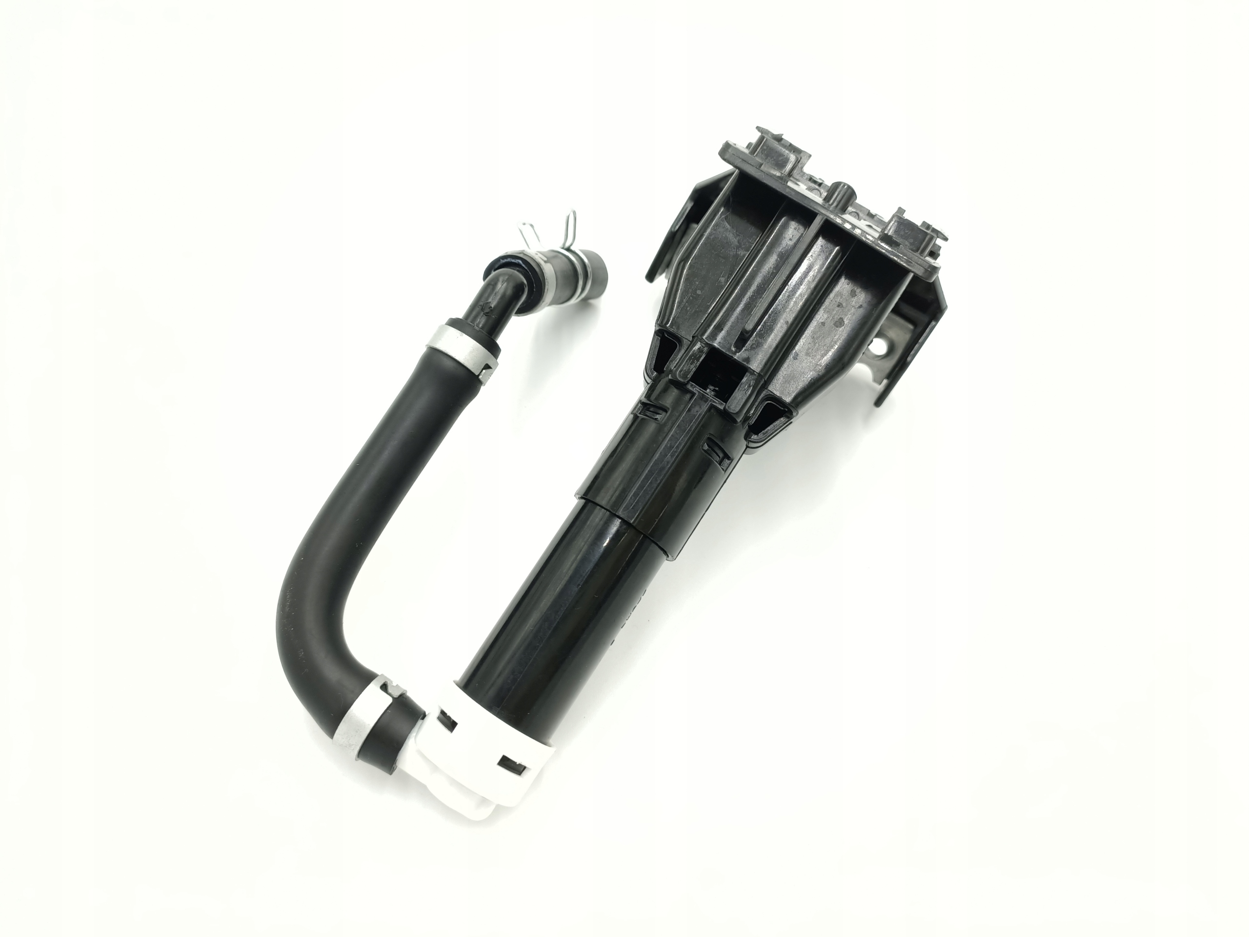 SPRYSKIWACZ REFLEKTORA LAMPY MITSUBISHI OUTLANDER 2010- LIFT LEWY 8264A137 Typ samochodu 4x4/SUV Samochody osobowe