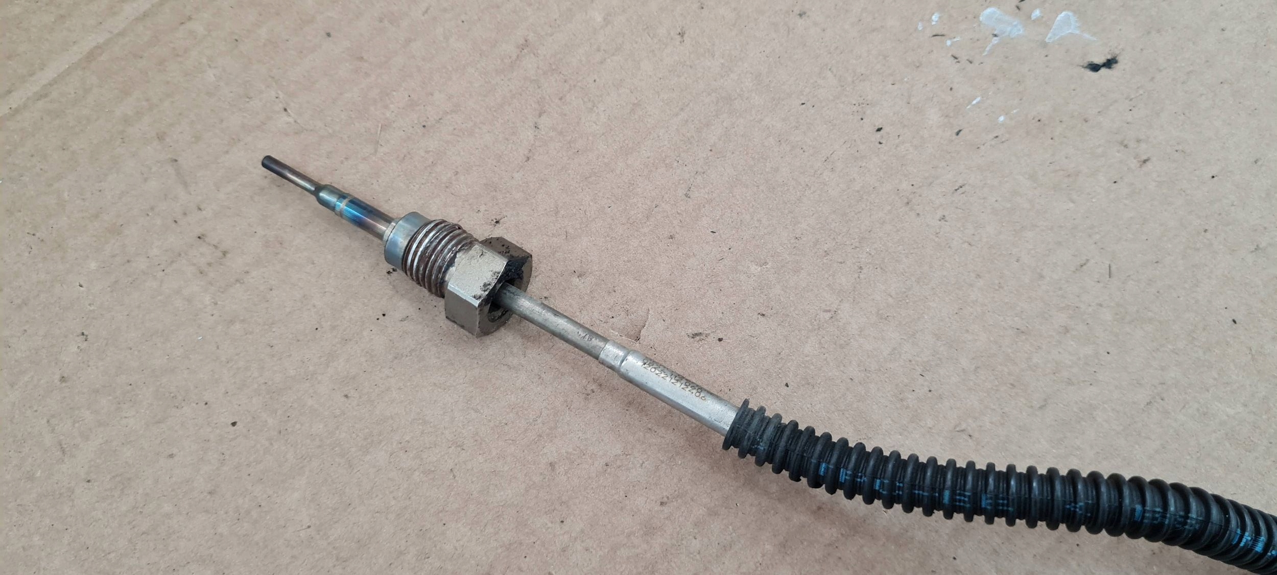 A5 8T LIFT Sensor TEMPERATURY Gase 3.0 TDI 8K0906088A A4 B8 Q5 A6 C7 A7