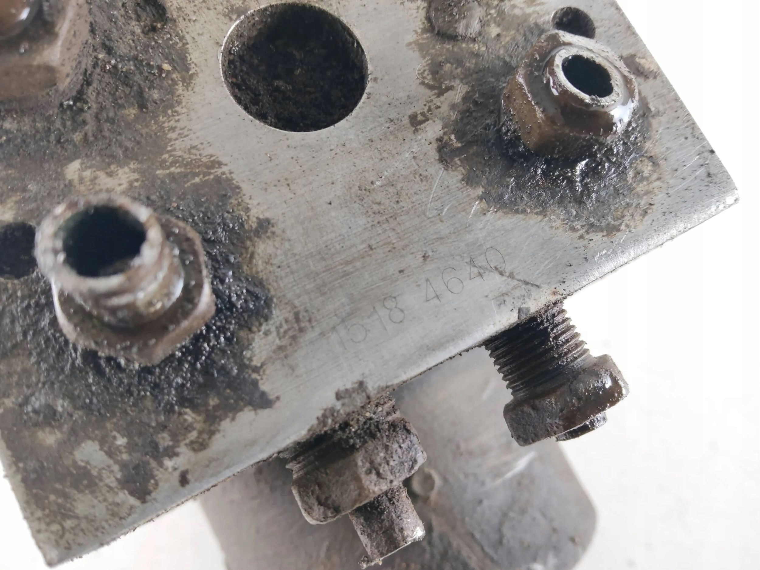 Hummer H2 03-07 насос ABS 15184640