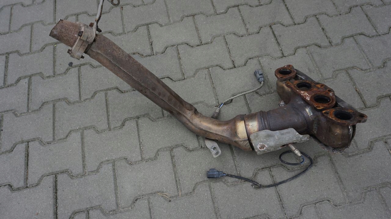 VOLVO S80 II 4.4 V8 - header pipe catalyst