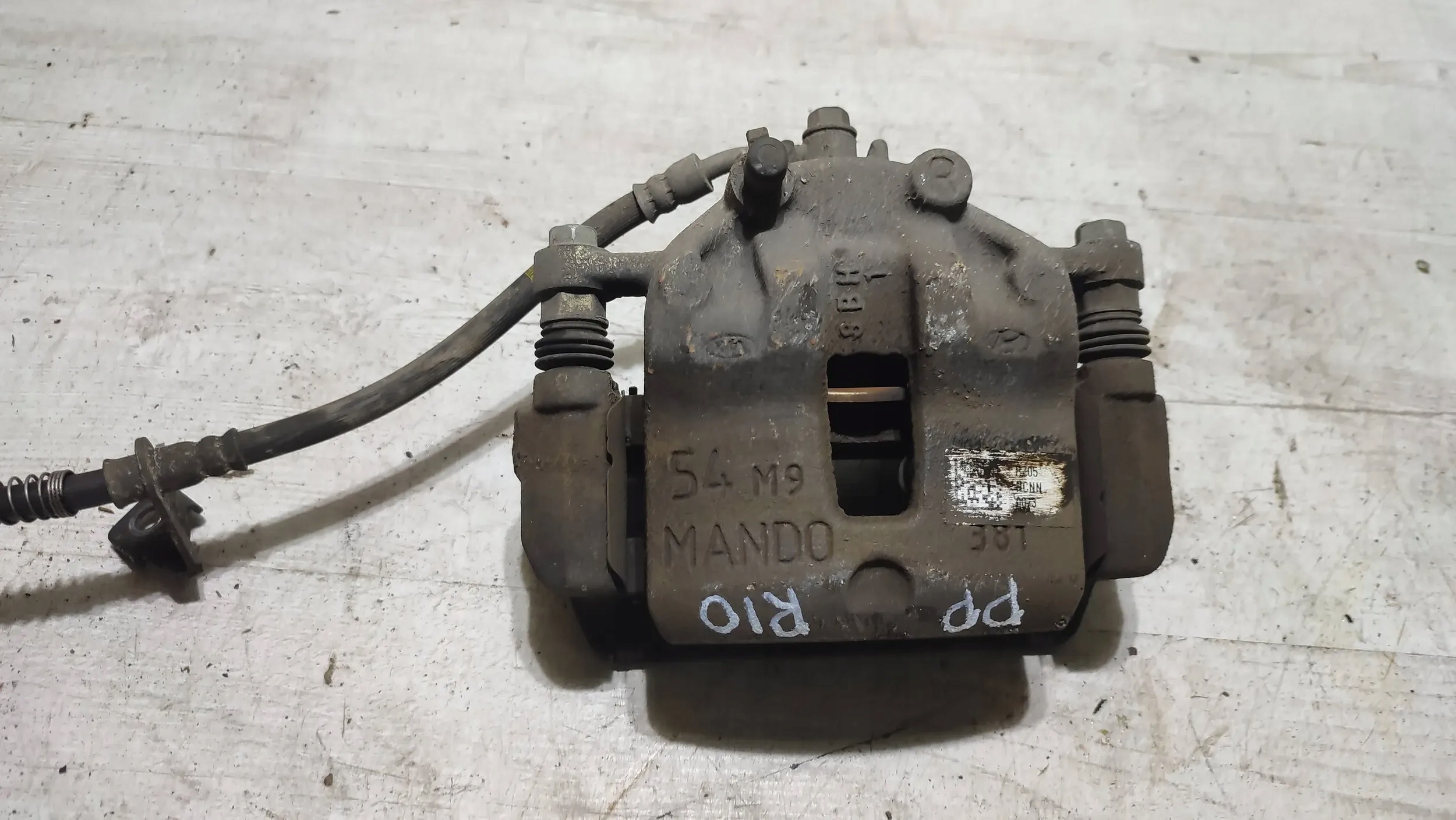 KIA Rio IV 18r front side right caliper
