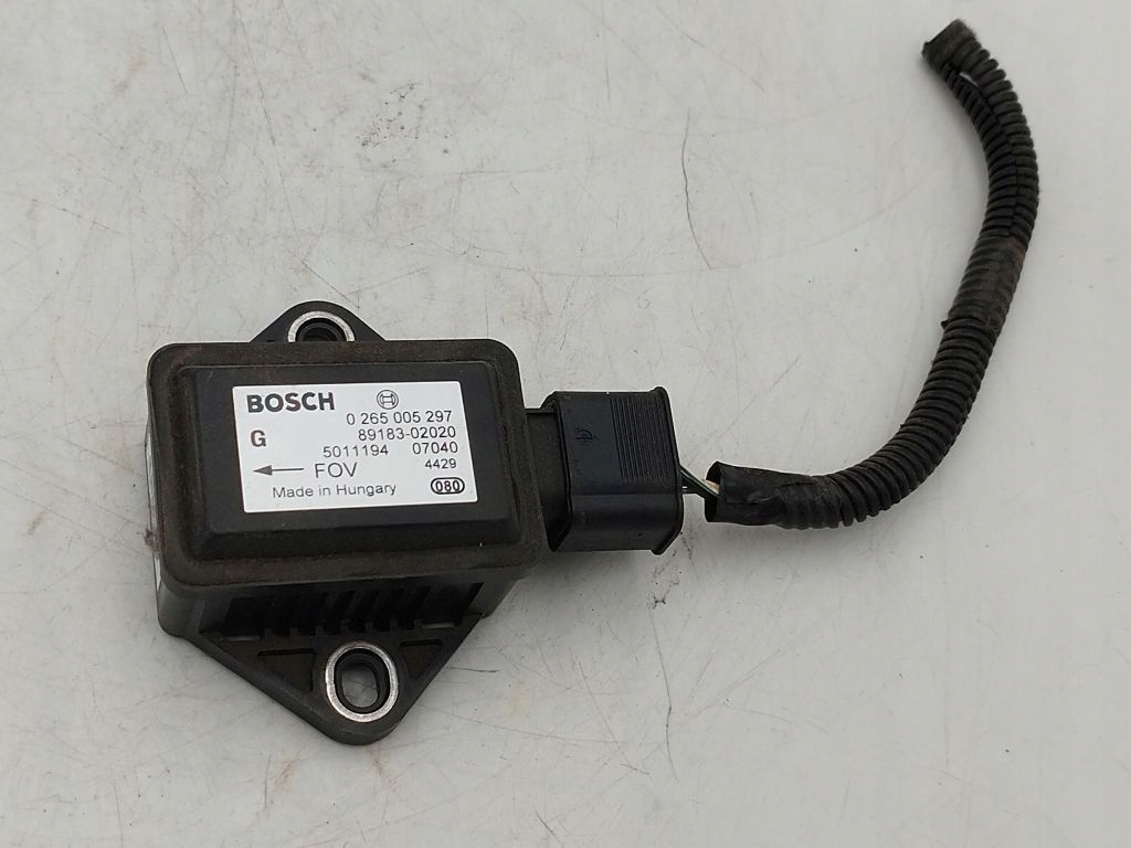 Toyota Avensis T25 sensor module ESP 0265005297