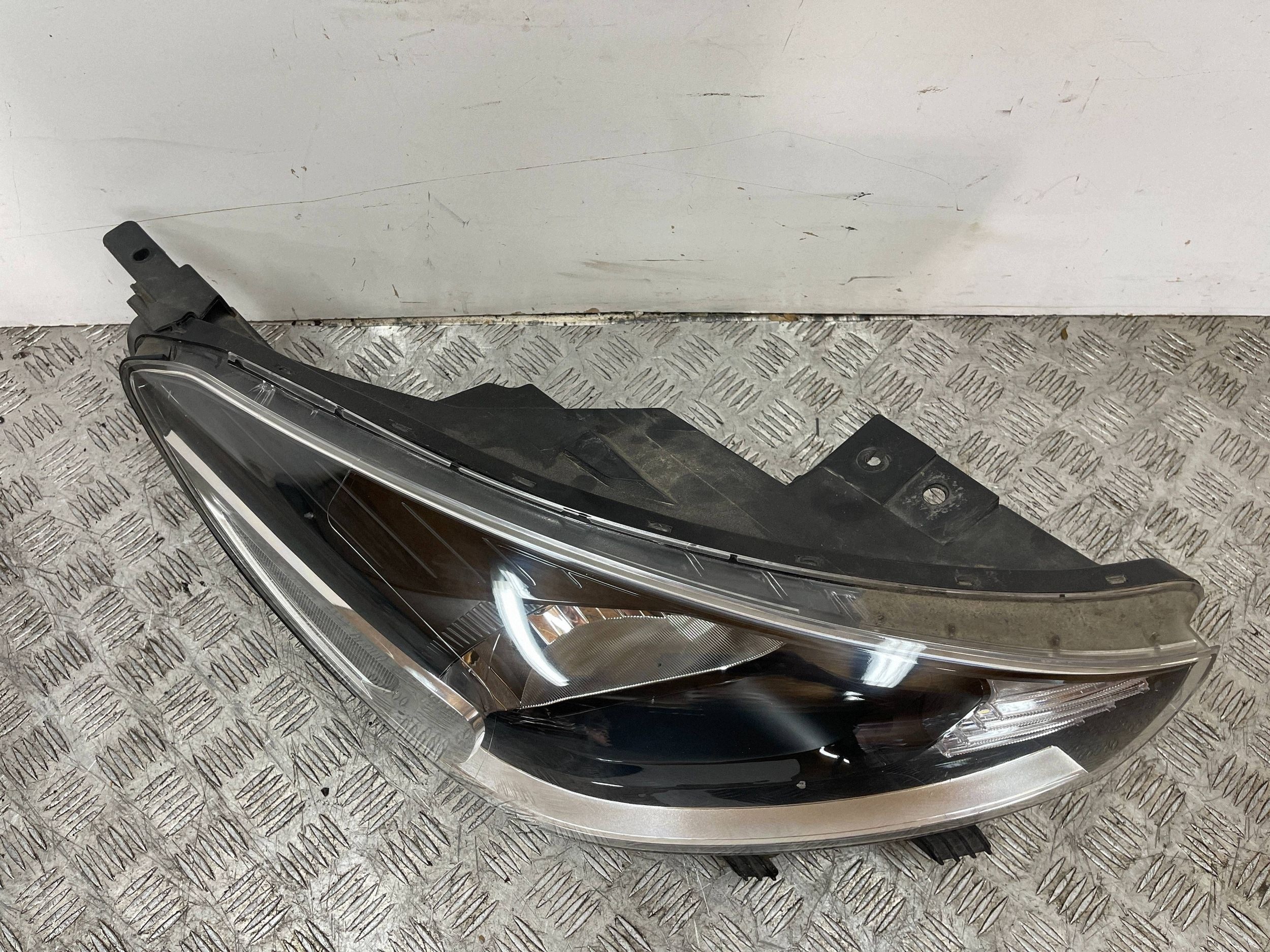 REFLEKTOR light front front right KIA RIO IV 4 17