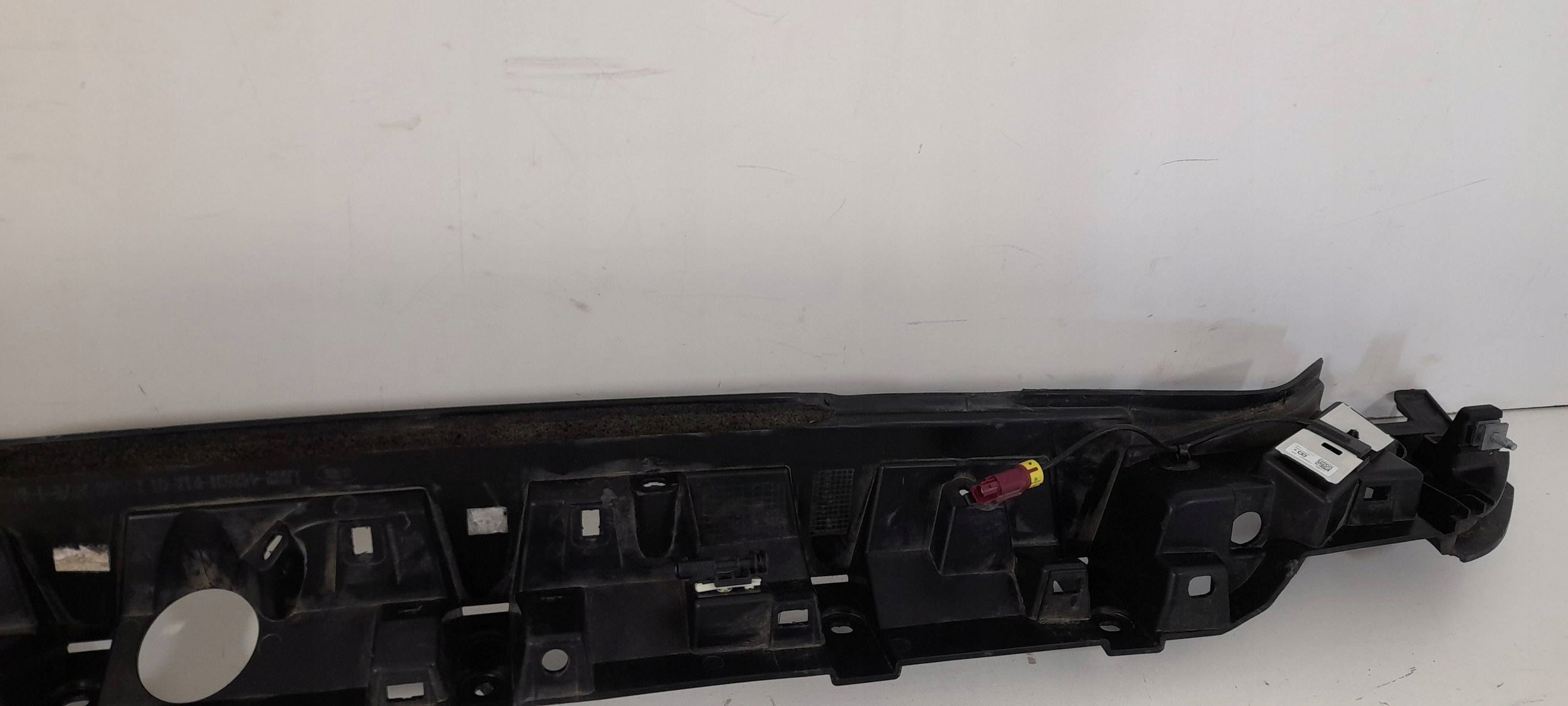 Land Rover Defender Support de lhayon L8B20442A01-PIA-01 (LD22)