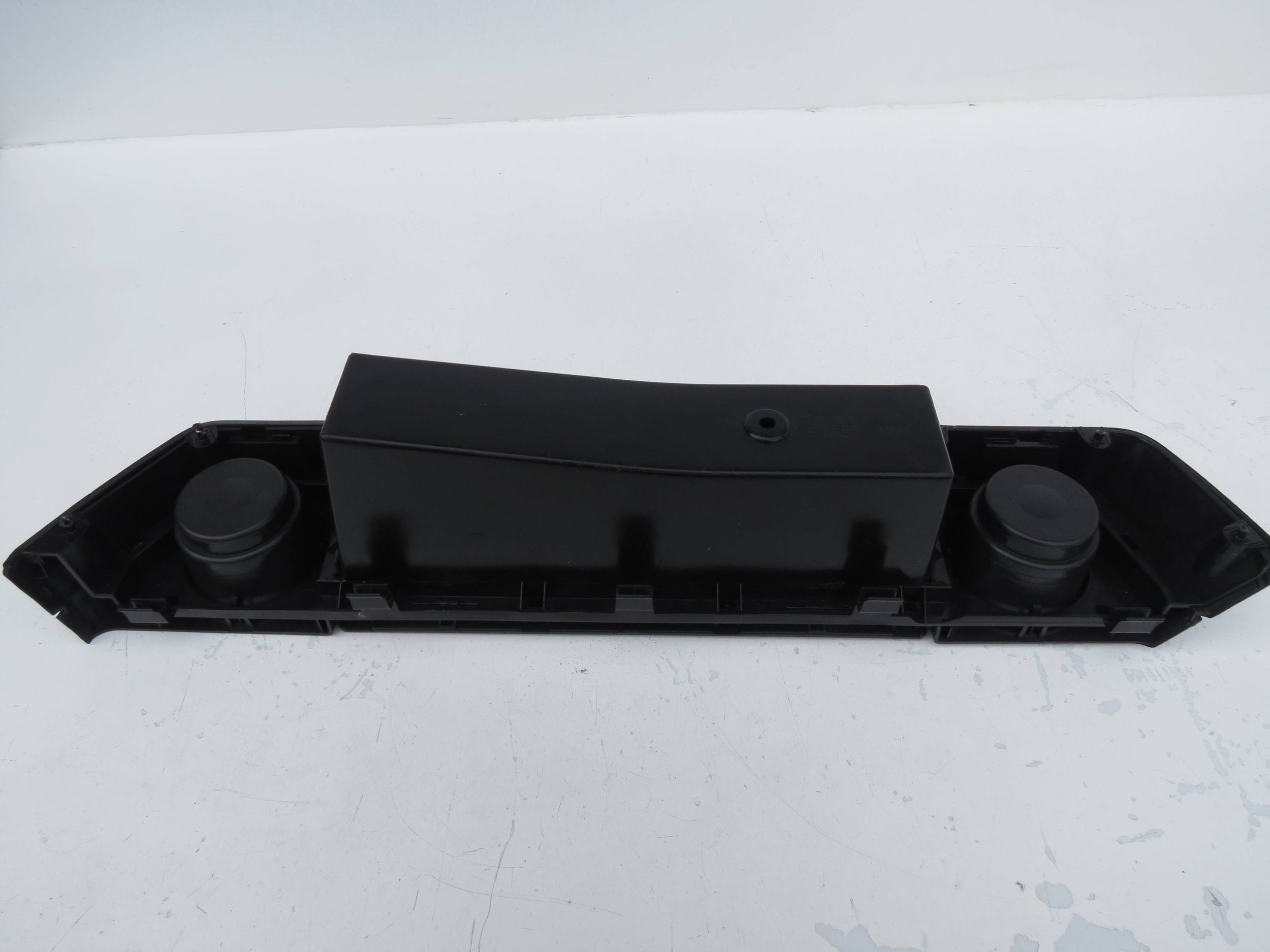 passenger compartment boot left rear part VOLVO XC90 3.2 2013r (07-14)