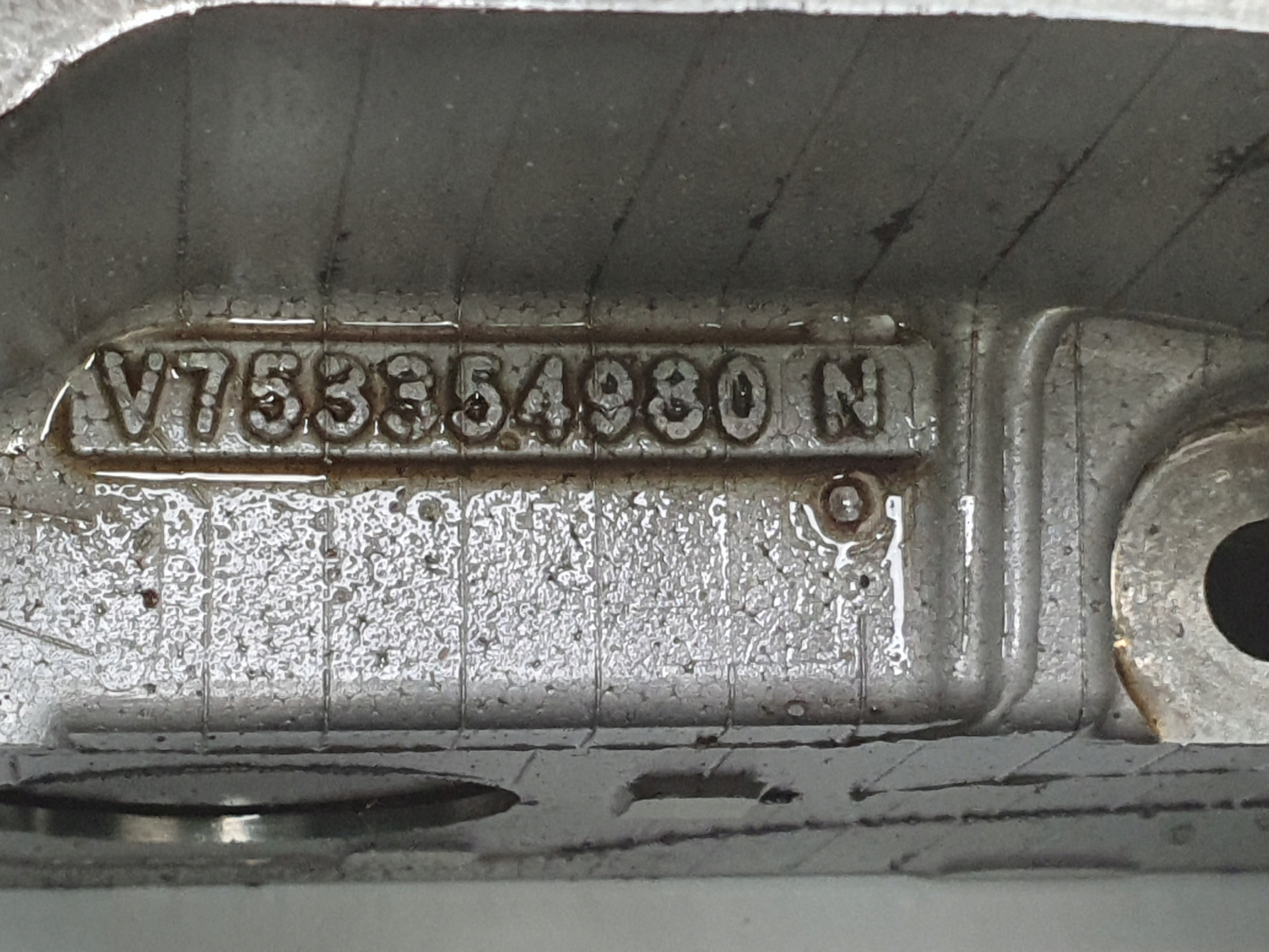 Mini Cooper R56 1.6 16V VTi GŁOWICA CYLINDRÓW V753354980N Numer katalogowy części V753354980N