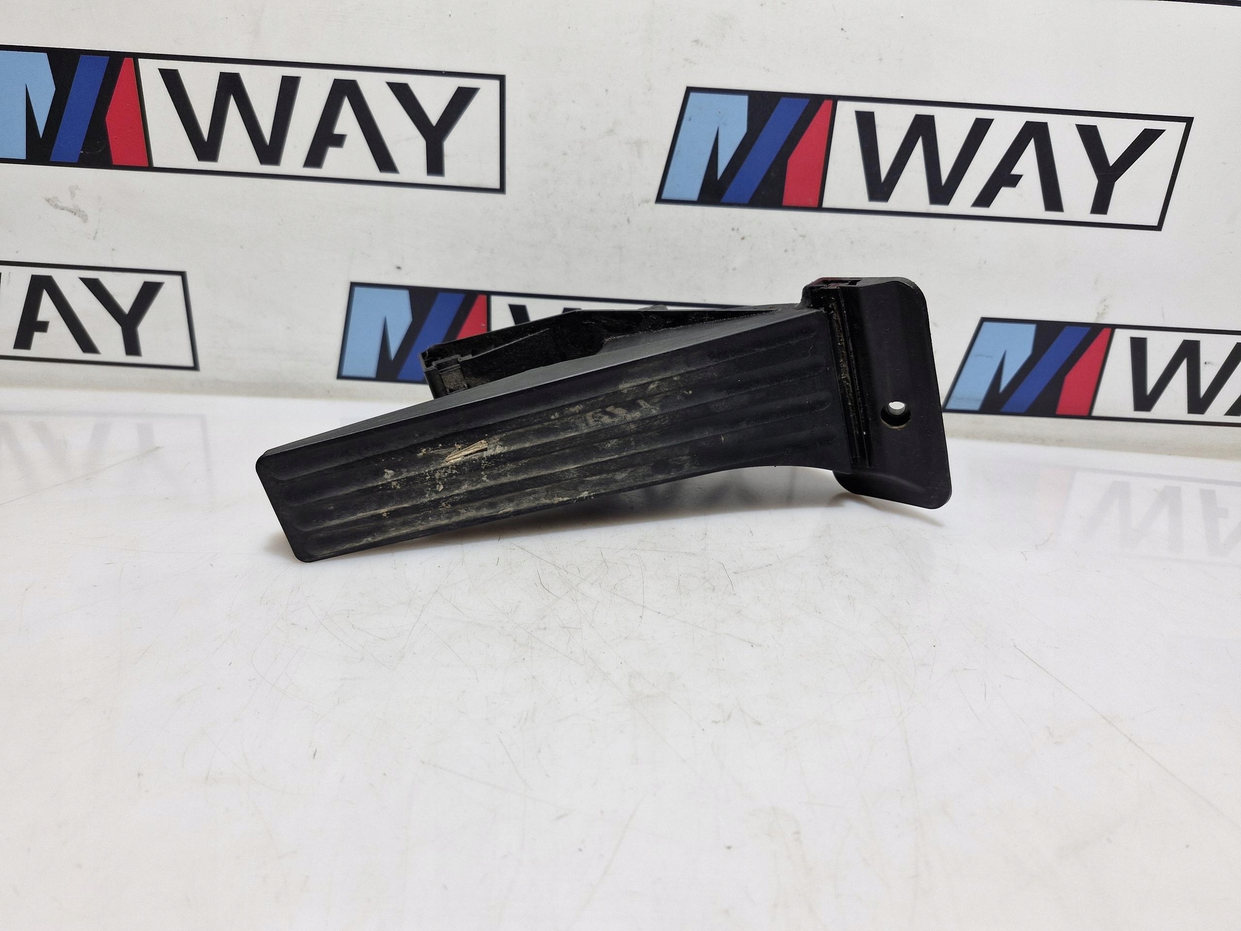 BMW E60 E61 E63 E64 E65 E66 accelerator pedal potentiometer AUTOMAT 6858574