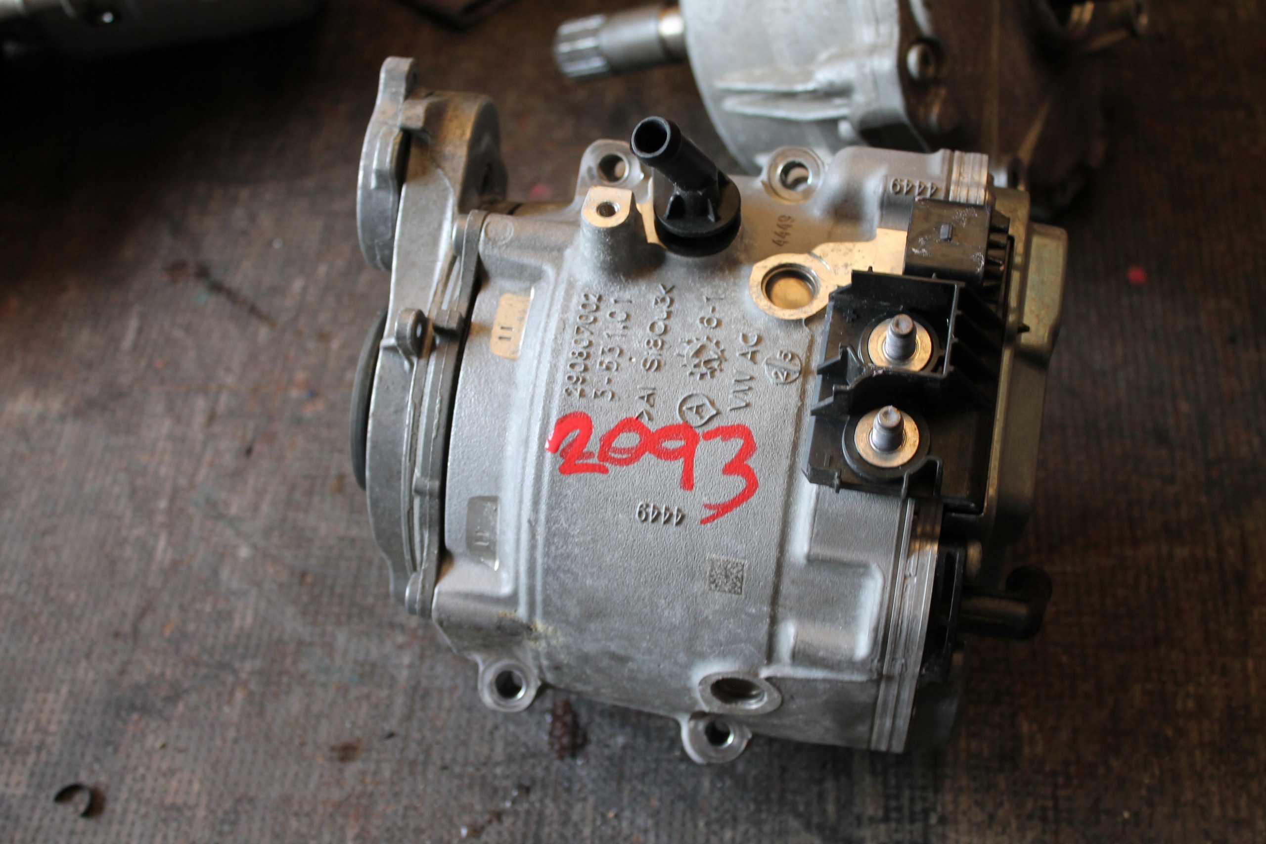 2093. ALTERNATOR AUDI RS6 RS7 4N0903028Q