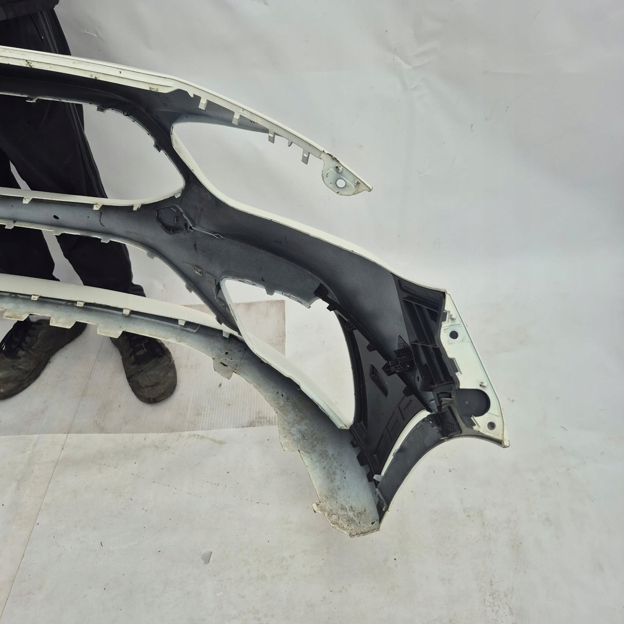 MERCEDES B-KLASA W247 AMG 18- bumper front front PDC