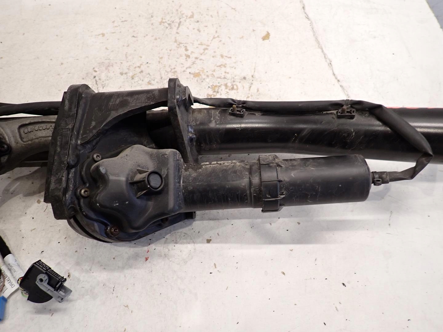 towing MERCEDES GLC W253 2015- A2533102200