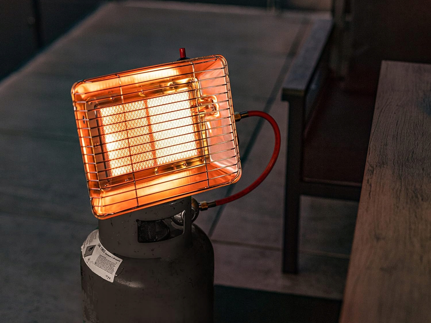 PROMIENNIK GRZEJNIK GAZOWY REGULOWANY NA STOAJKU SŁONECZKO NAGRZEWNICA 4500 EAN (GTIN) 5907544446583