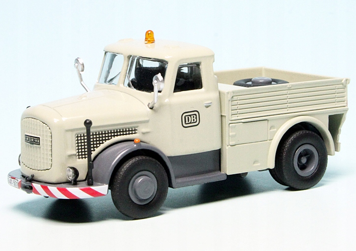 Schuco Kaelble K632 Truck 1963 Světle šedá 1:87