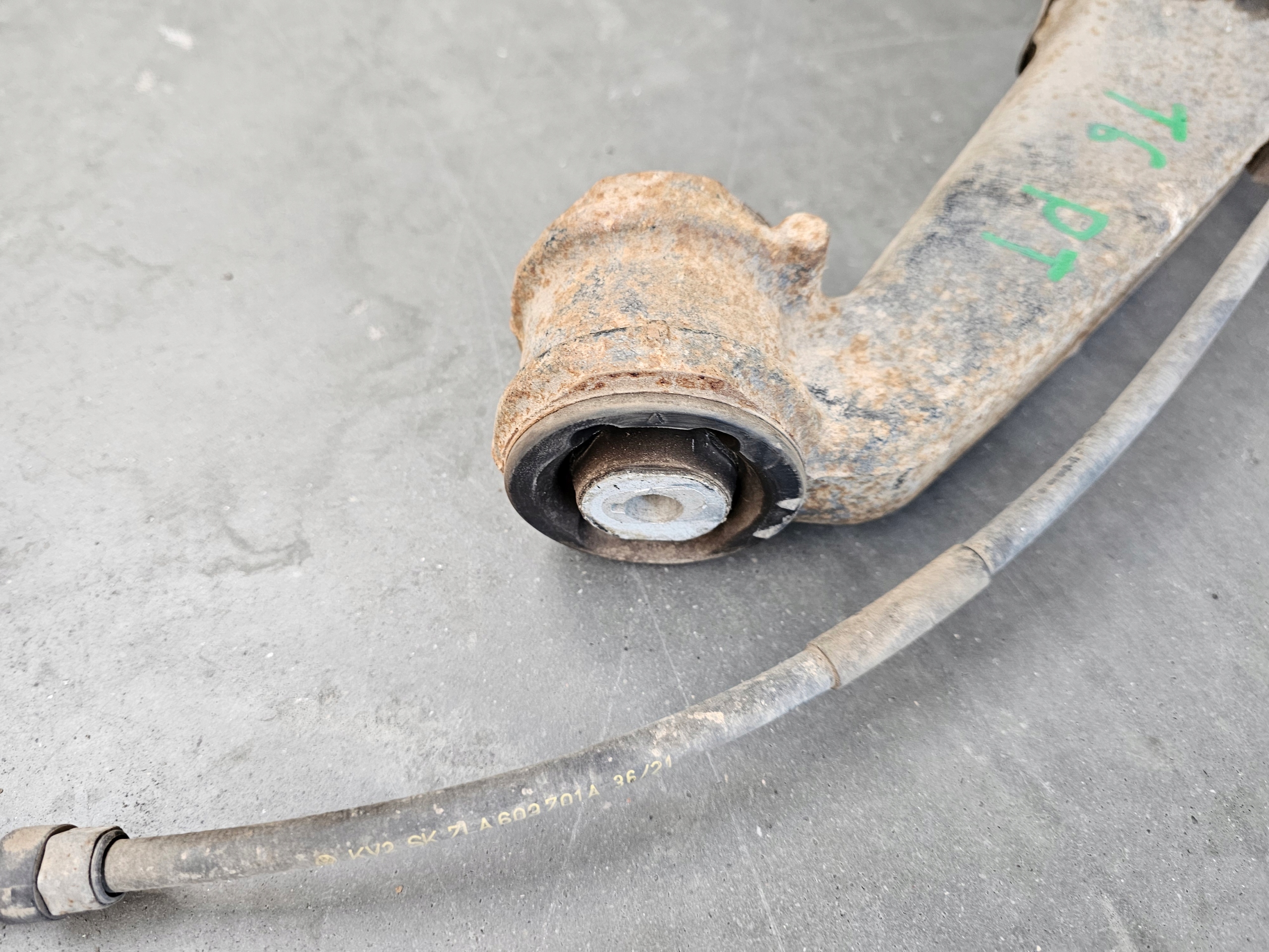 VW T5 T6 sususpension rear part right swing arm