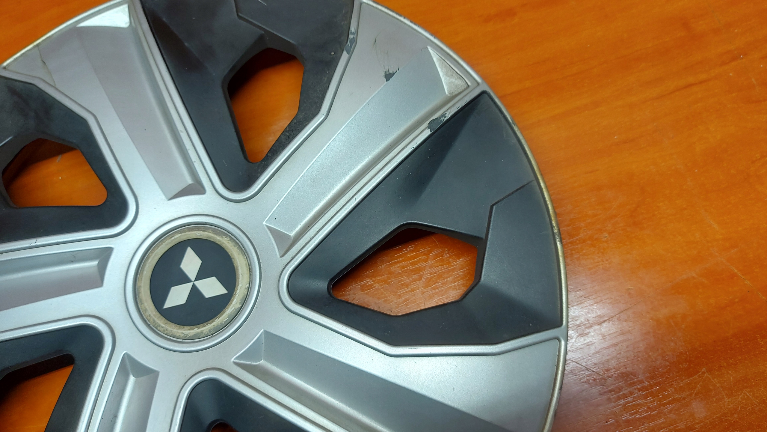 cover 16" MITSUBISHI