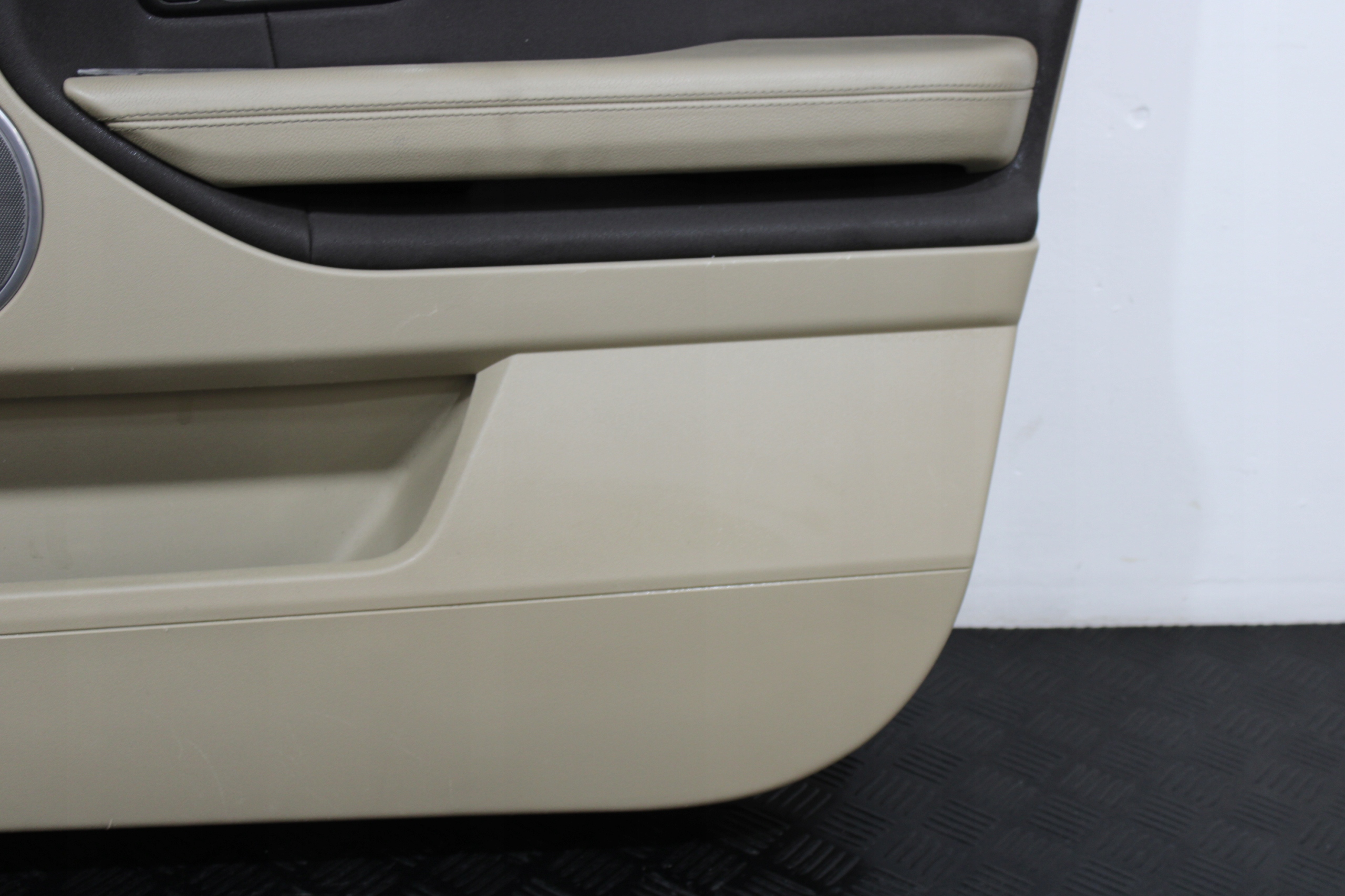 upholstery side door right front LAND ROVER EVOQUE L538 LIFT