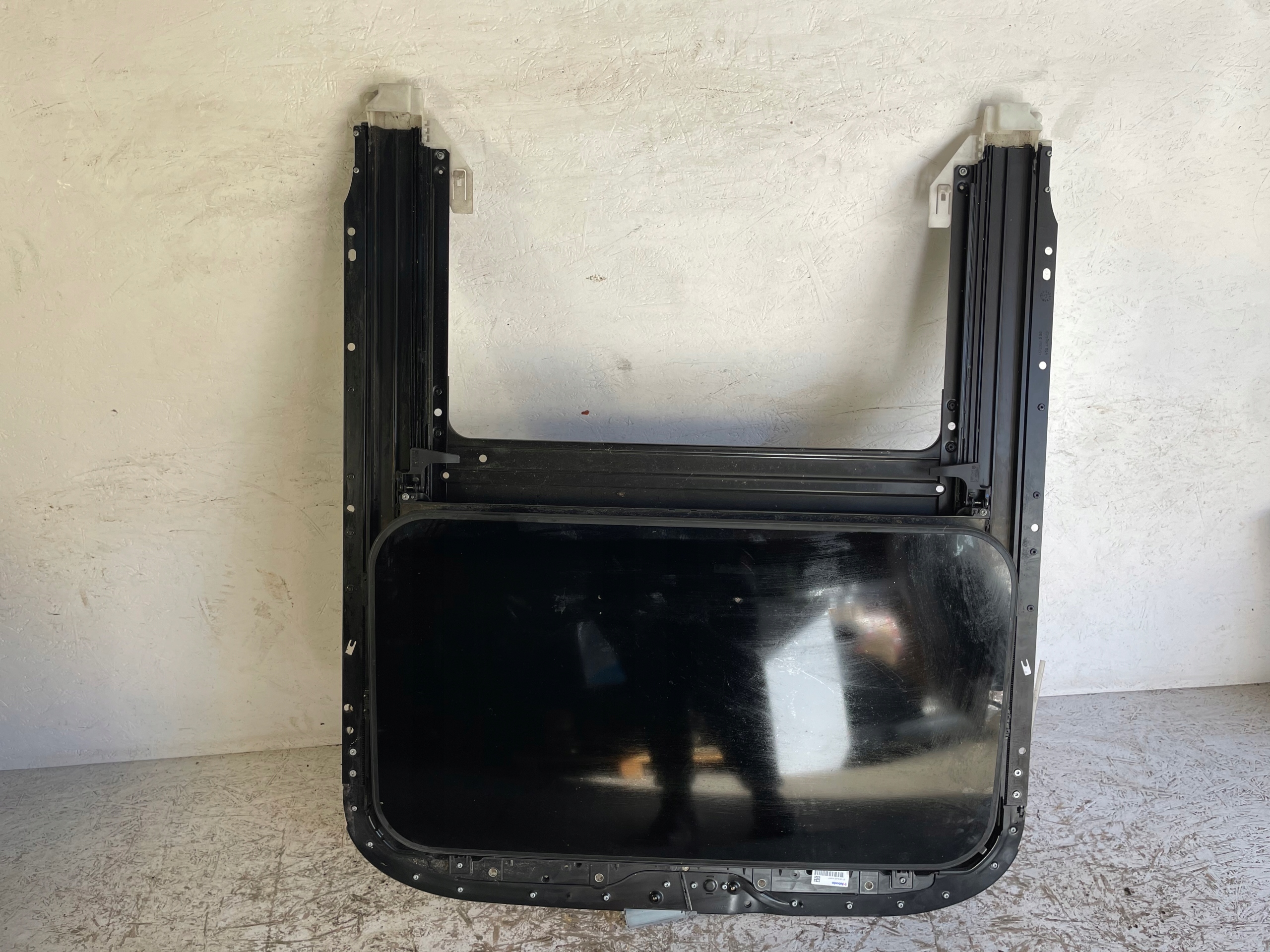 4F9877043F - Люк AUDI A6 C6 универсал