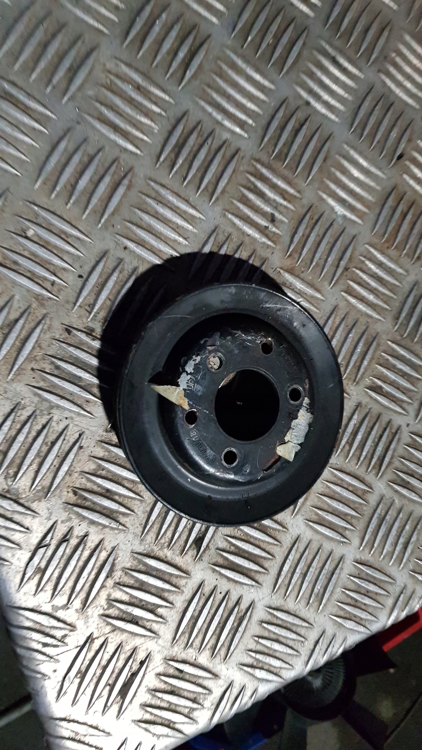AUDI A6 C5 4.2 pulley WISKO 077121031b