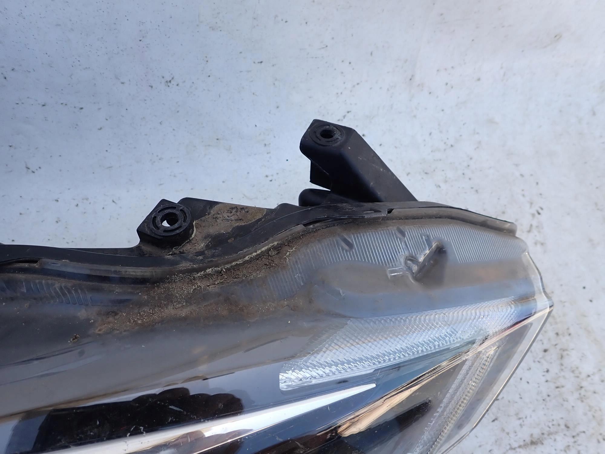 NISSAN MICRA V 5 K14 16-20 light front right