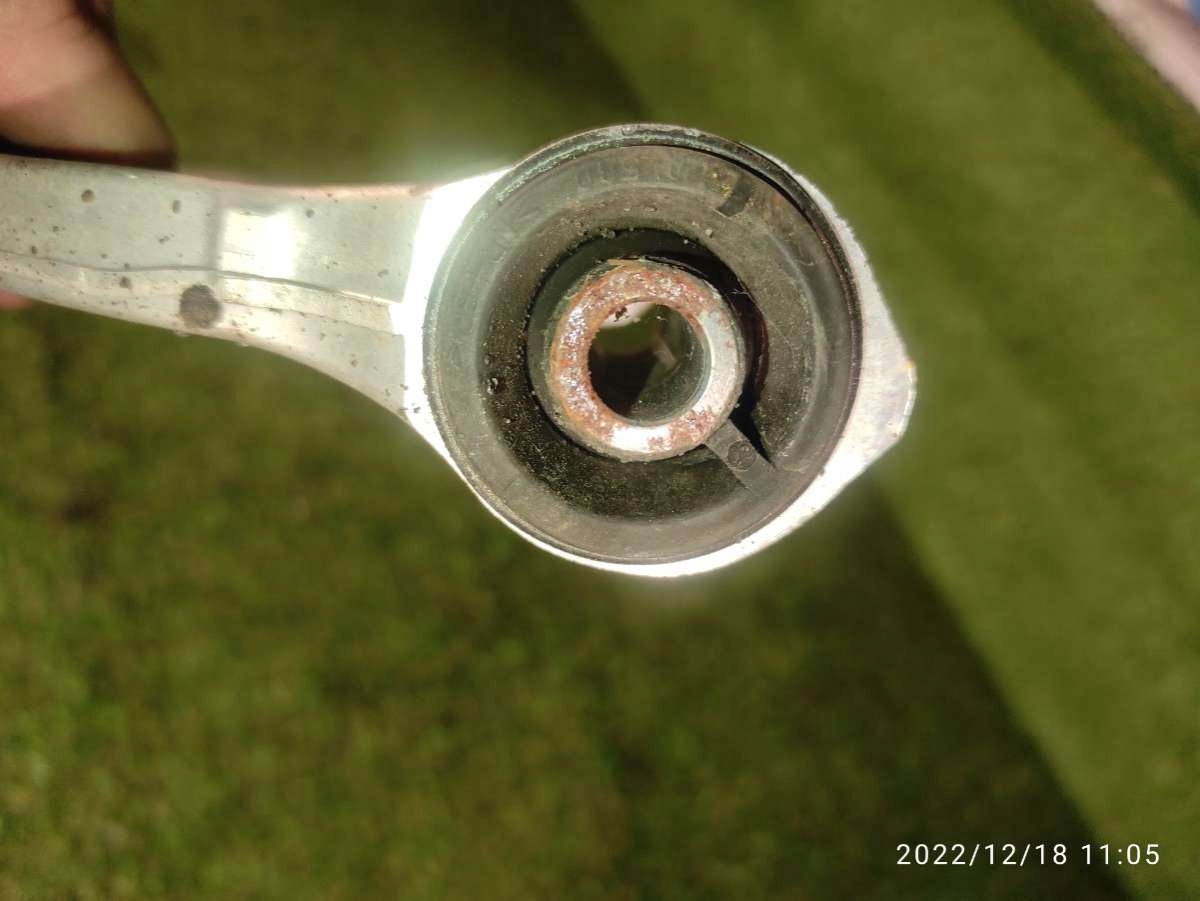 arm front Infiniti G37 r2013