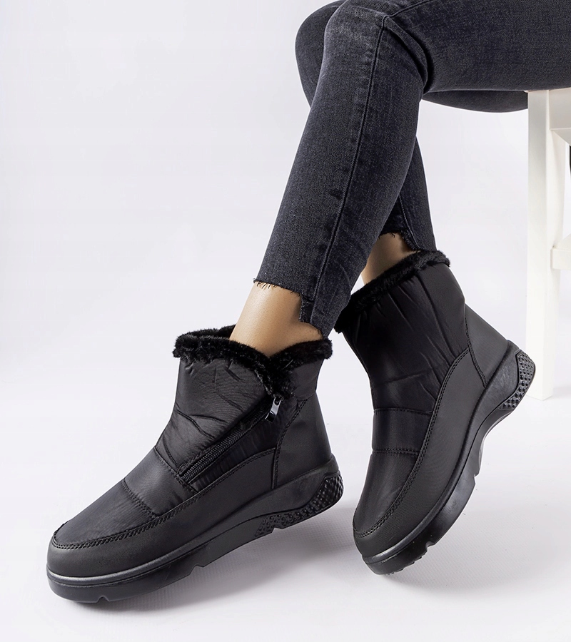 Czarne ocieplane śniegowce z suwakiem 25631 25631 rozmiar 38 Oryginalne opakowanie producenta pudełko