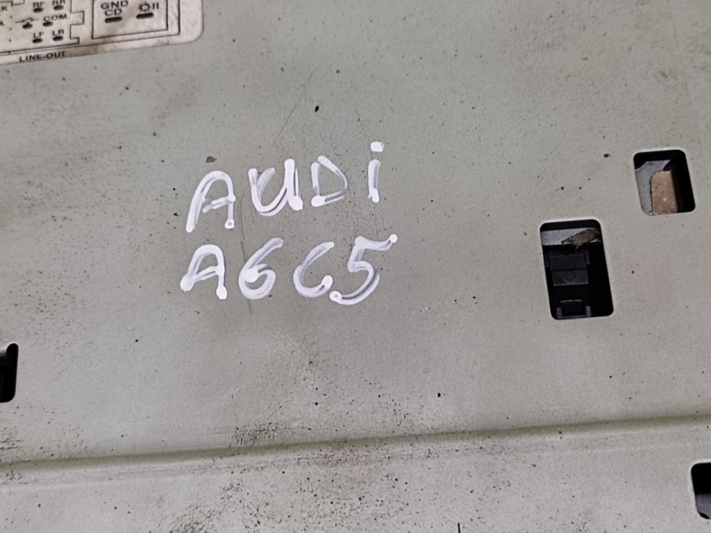 AUDI A6 C5 RADIO 4B0035186B