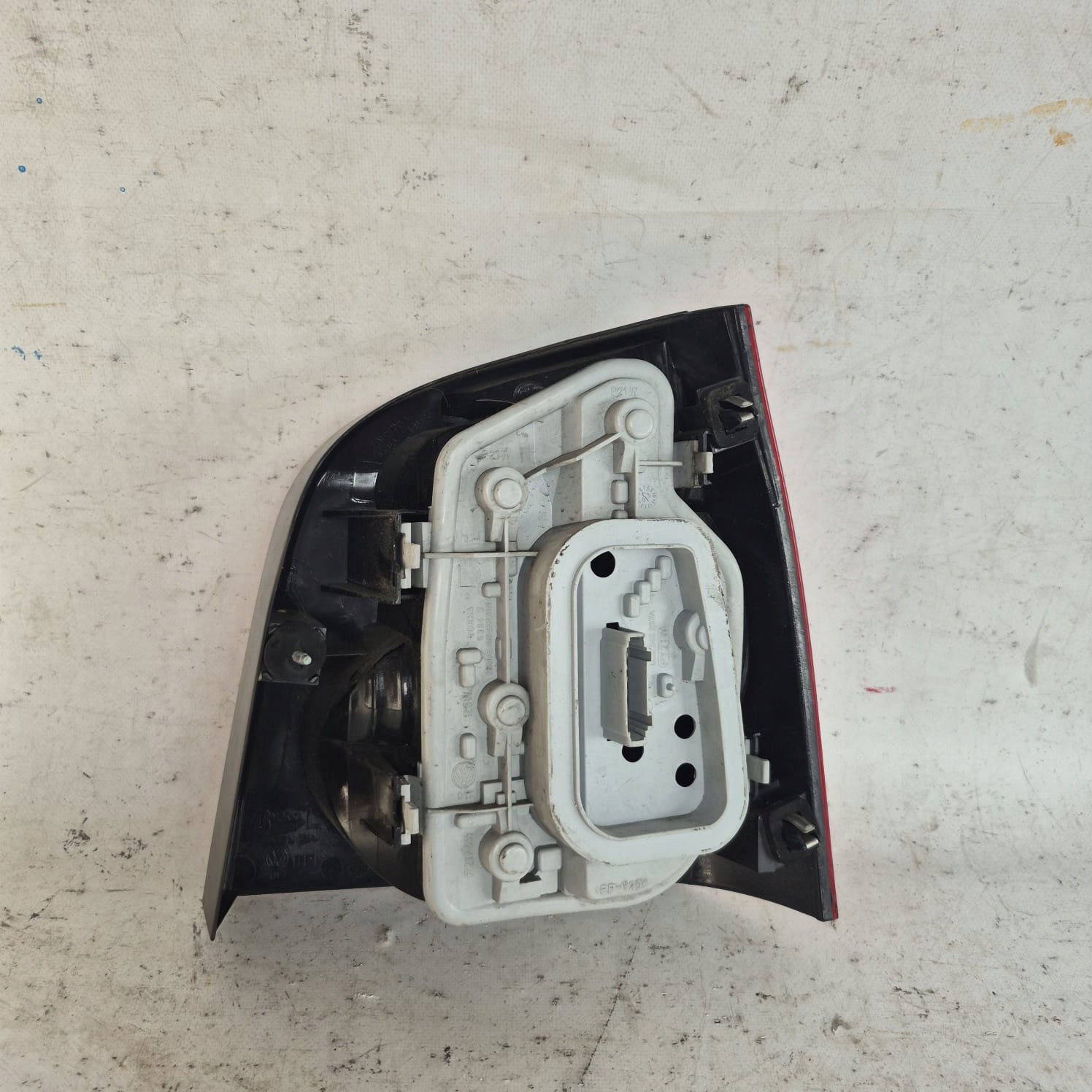 VW POLO 4 IV 9N 01- light left rear rear part 6Q6945095B