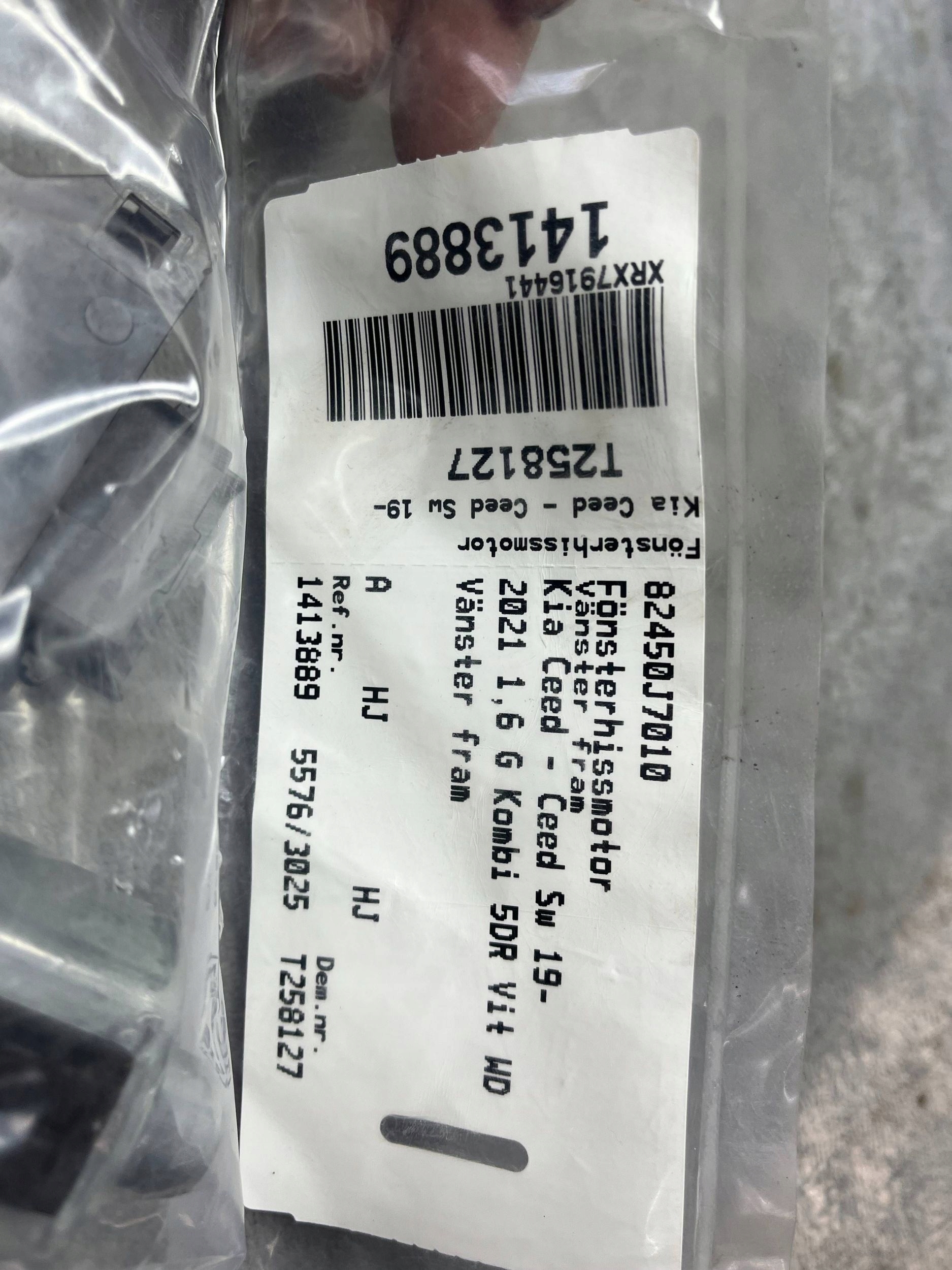 KIA CEED III 18- HB mini motor PODNOSNIKA windows left front 82450J7010 !J